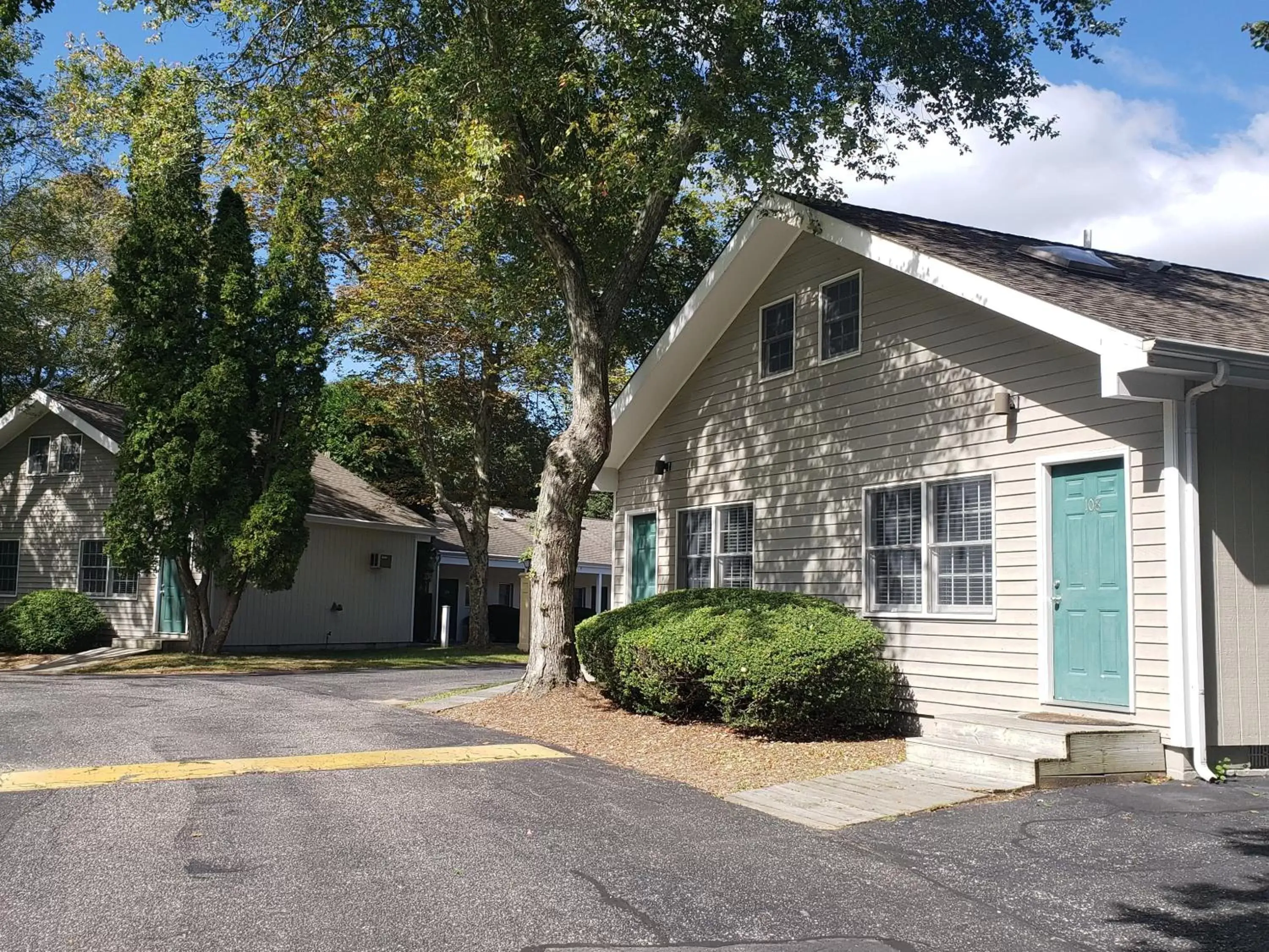 Property Building in The Wainscott Inn