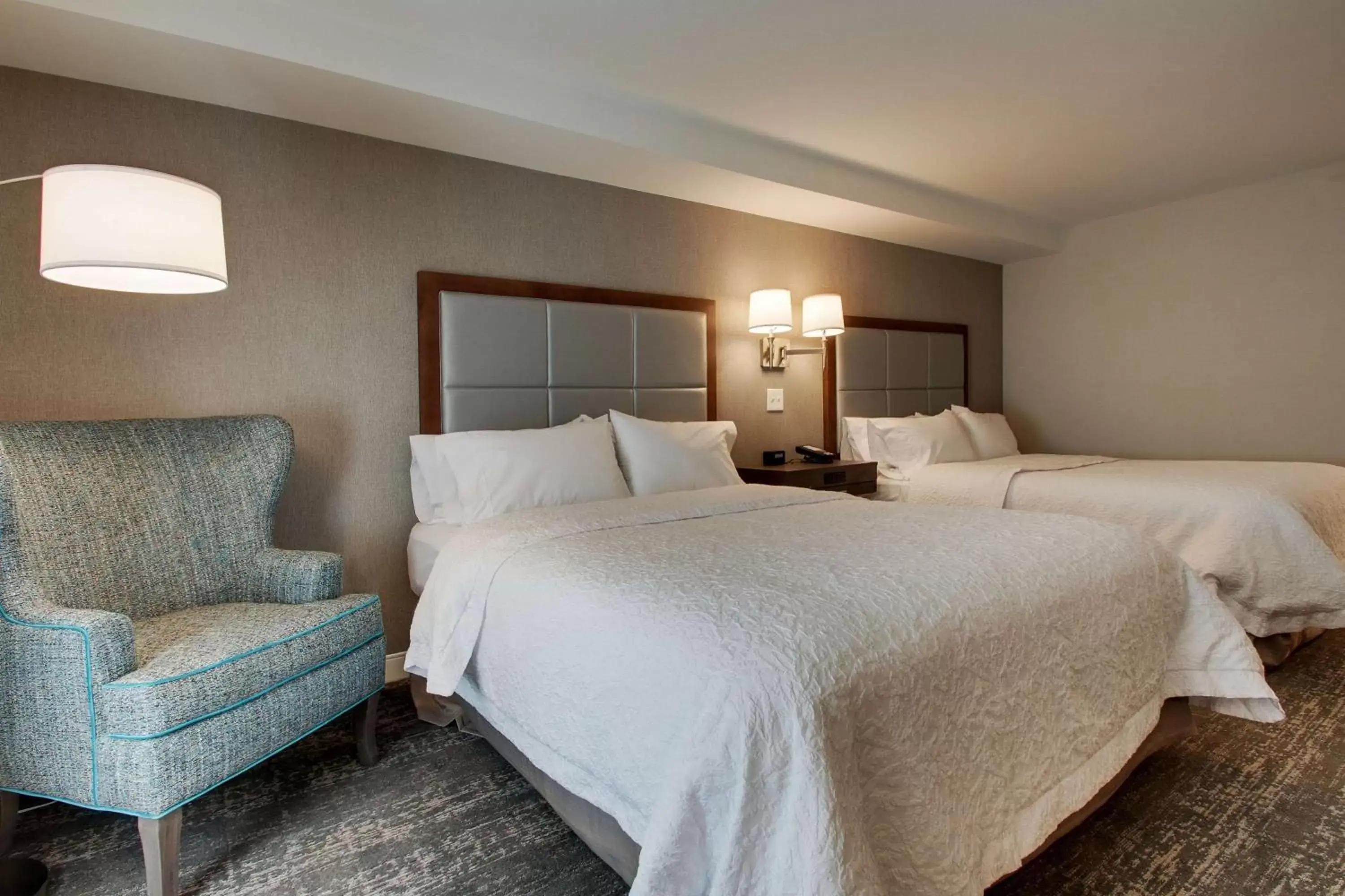 Bed in Hampton Inn-Pawtucket, RI