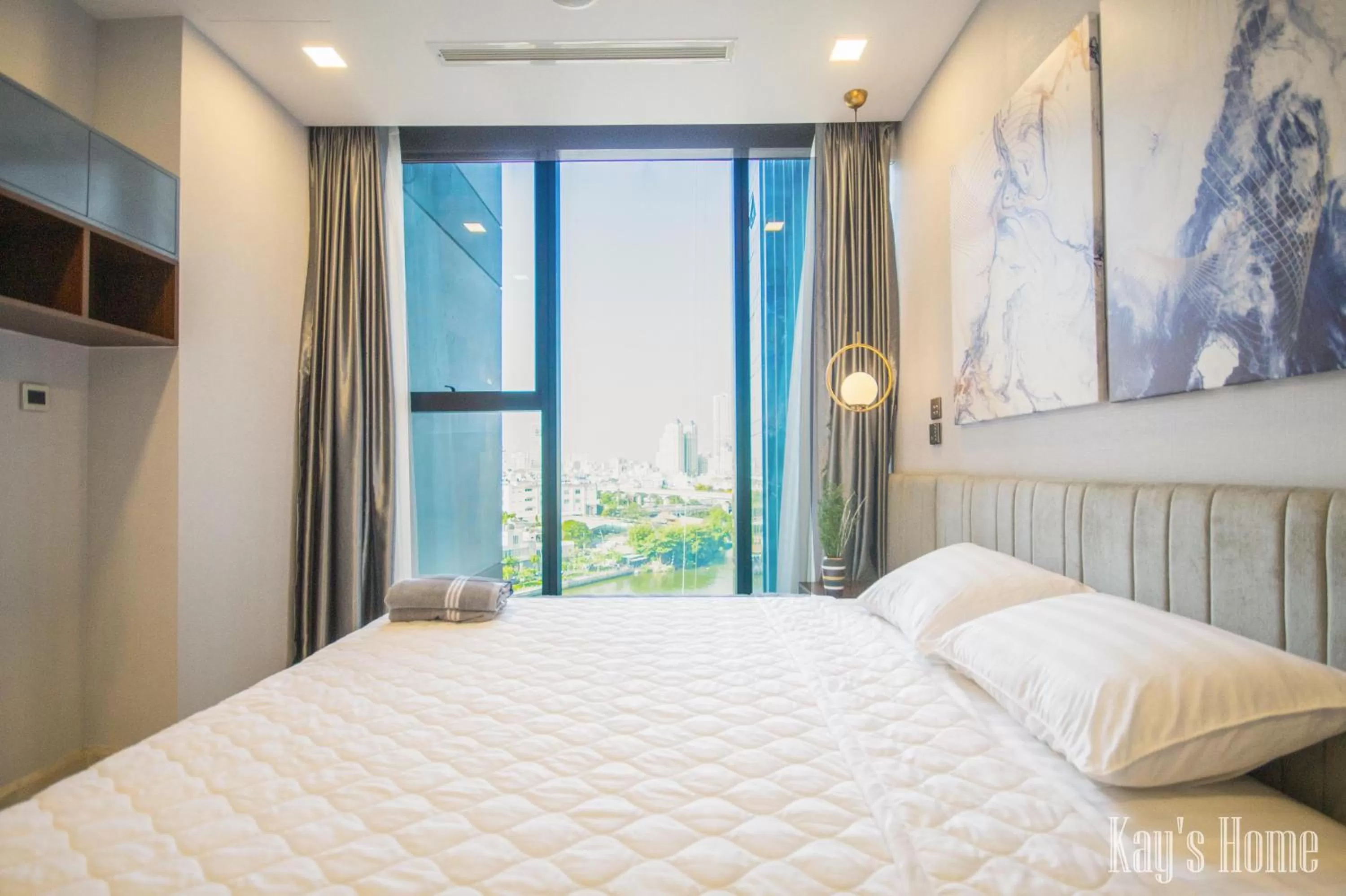 Bed in Vinhomes Central Park-Nice Homes