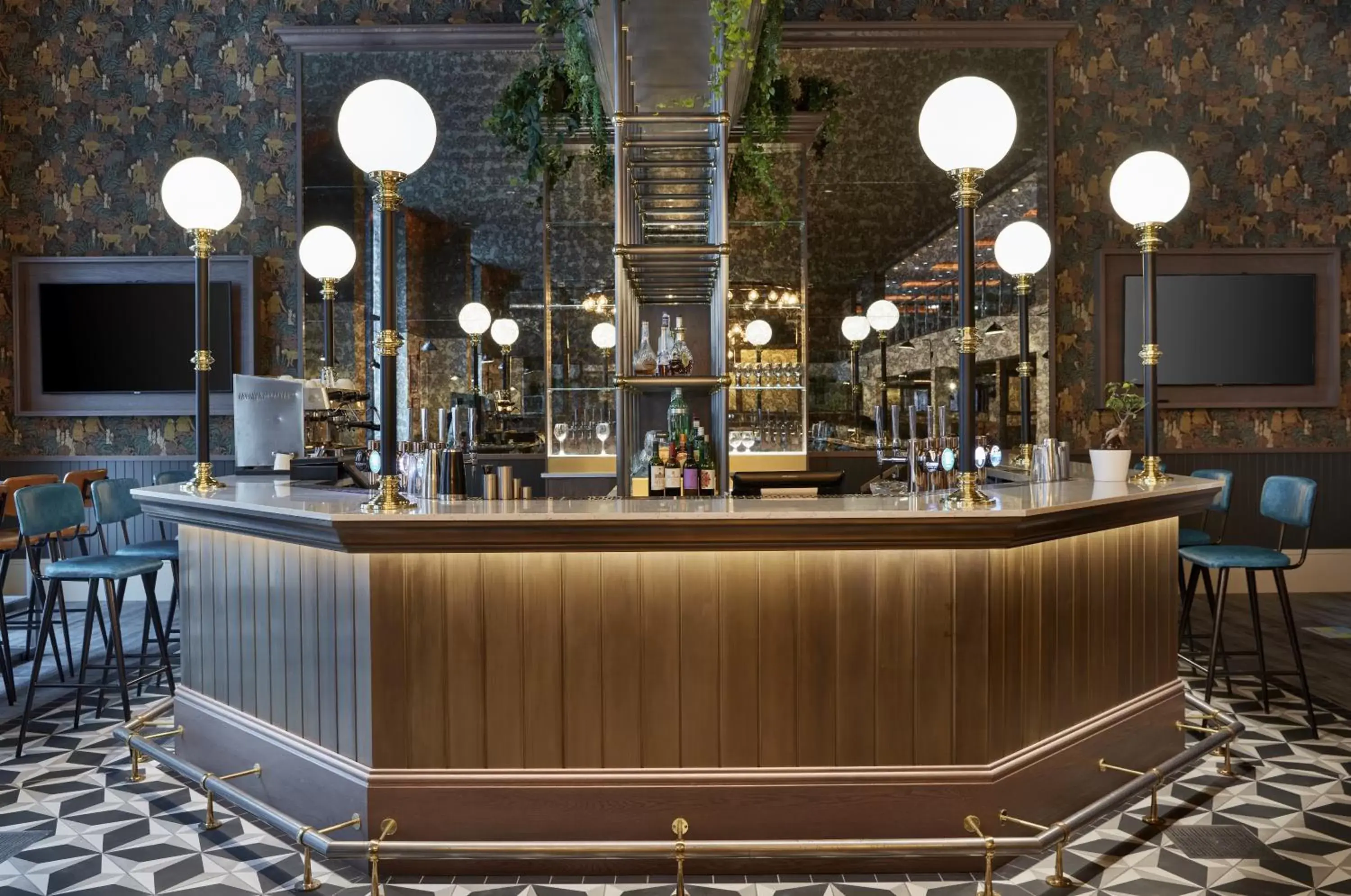 Lounge or bar, Lounge/Bar in Leonardo Royal London Tower Bridge