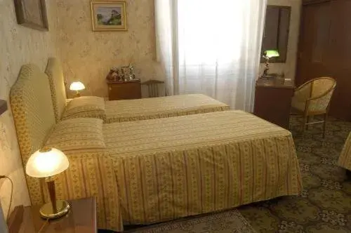 Photo of the whole room, Bed in Hotel Beatrice