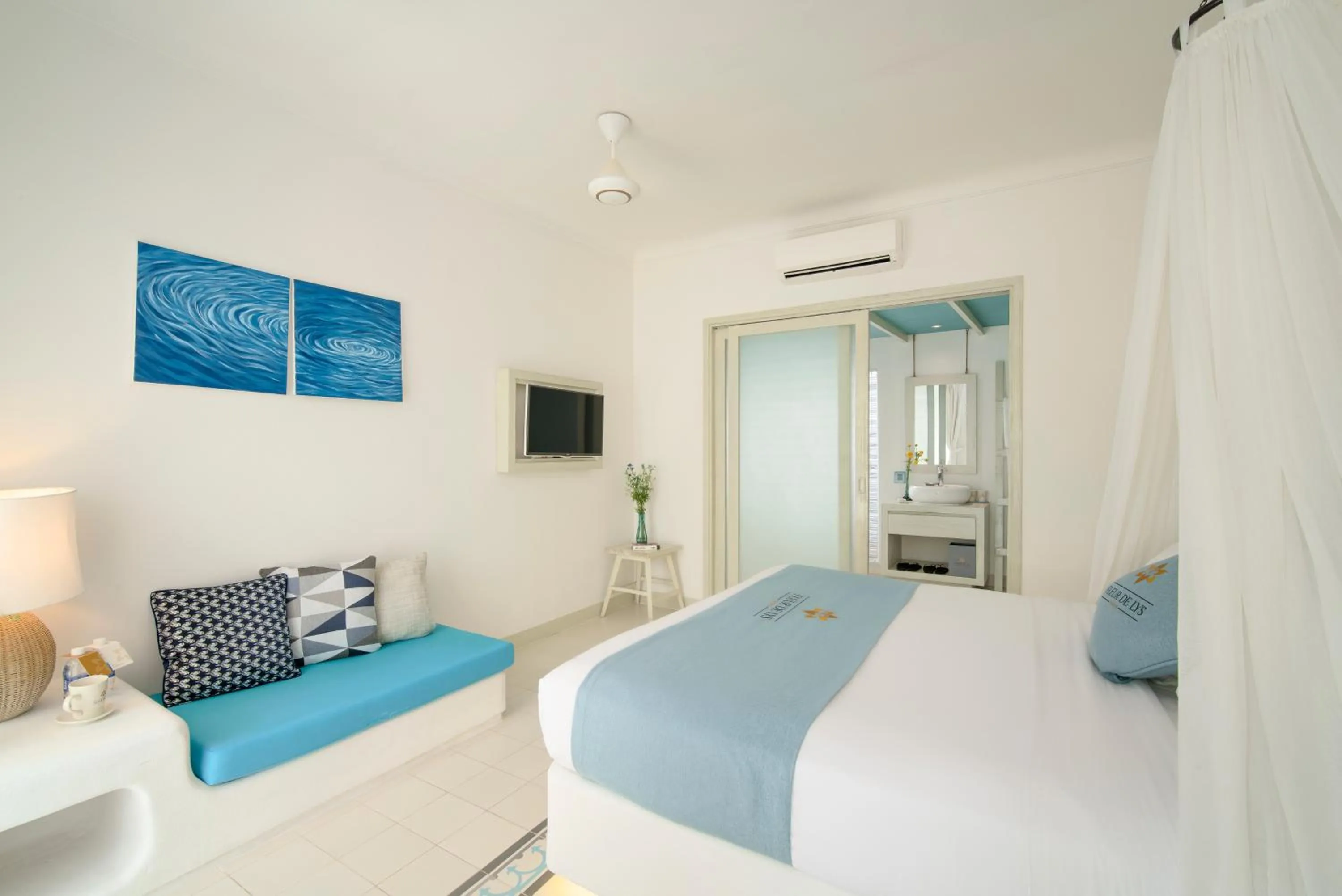 Photo of the whole room, Bed in Fleur de Lys Resort & Spa Long Hai