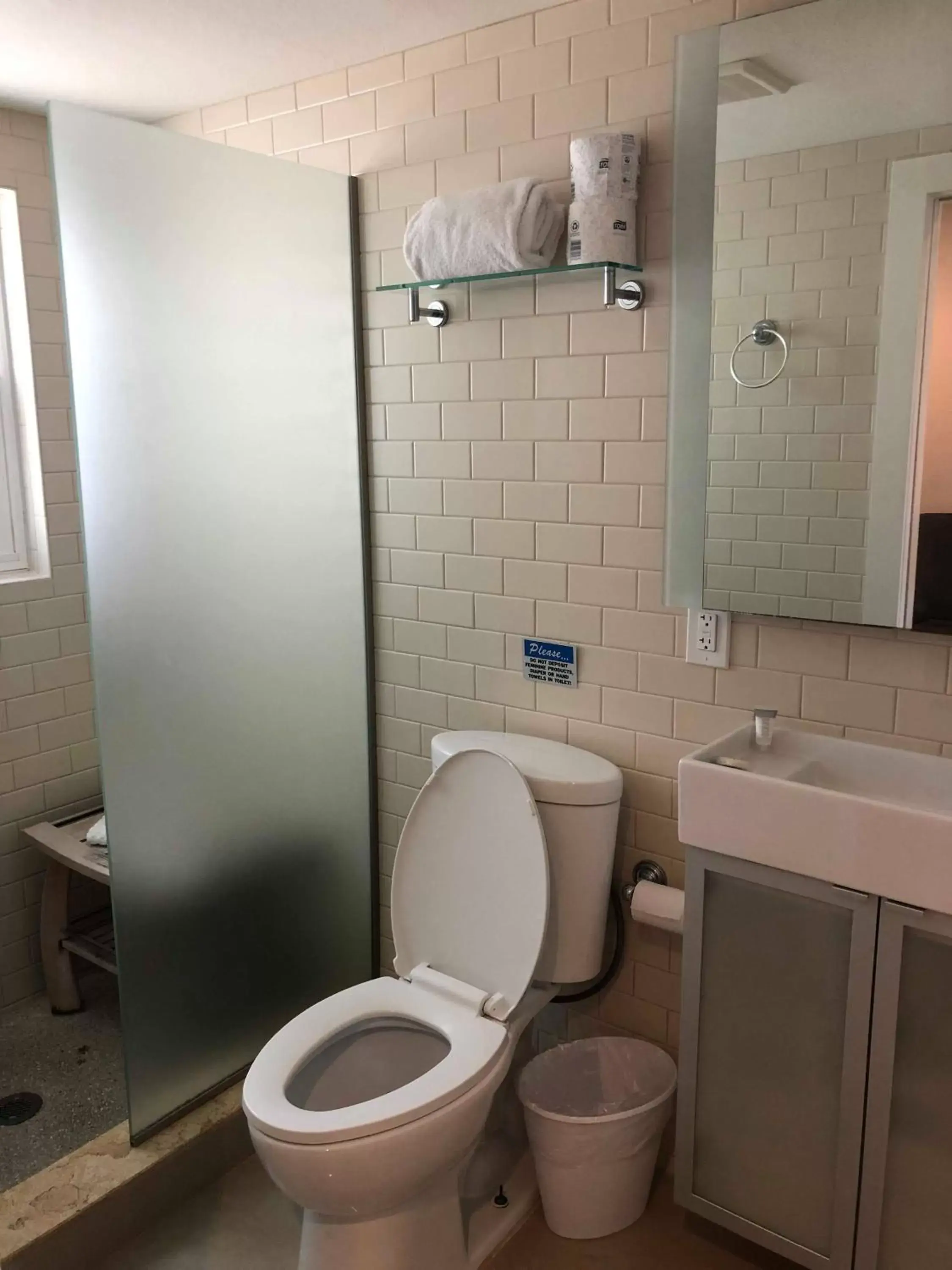 Bathroom in Captiva Beach Resort (open private beach access)