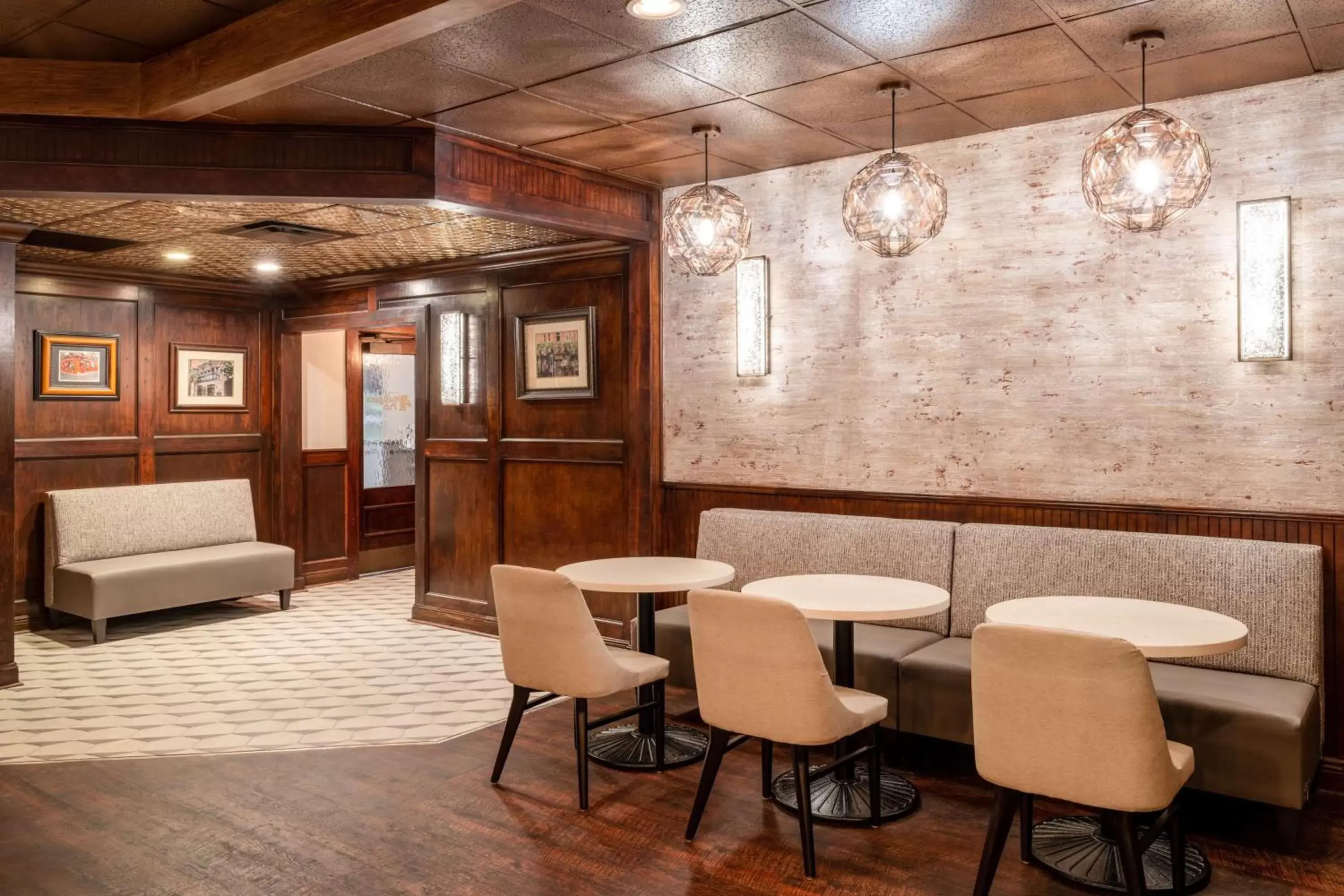 Dining area, Lounge/Bar in Hilton Garden Inn Jacksonville/Ponte Vedra