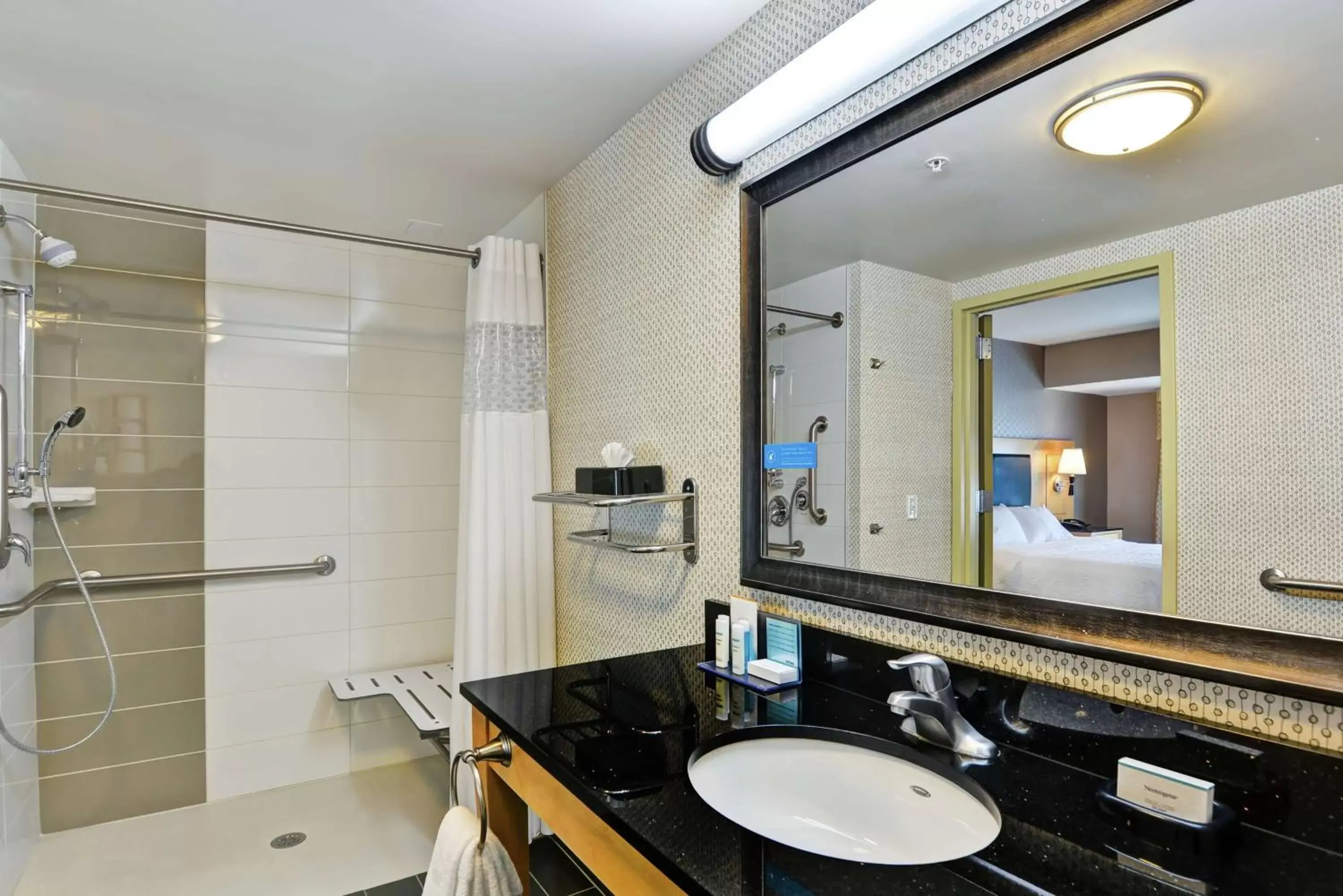 Bathroom in Hampton Inn & Suites Crabtree Bathroom in Hampton Inn & Suites Crabtree