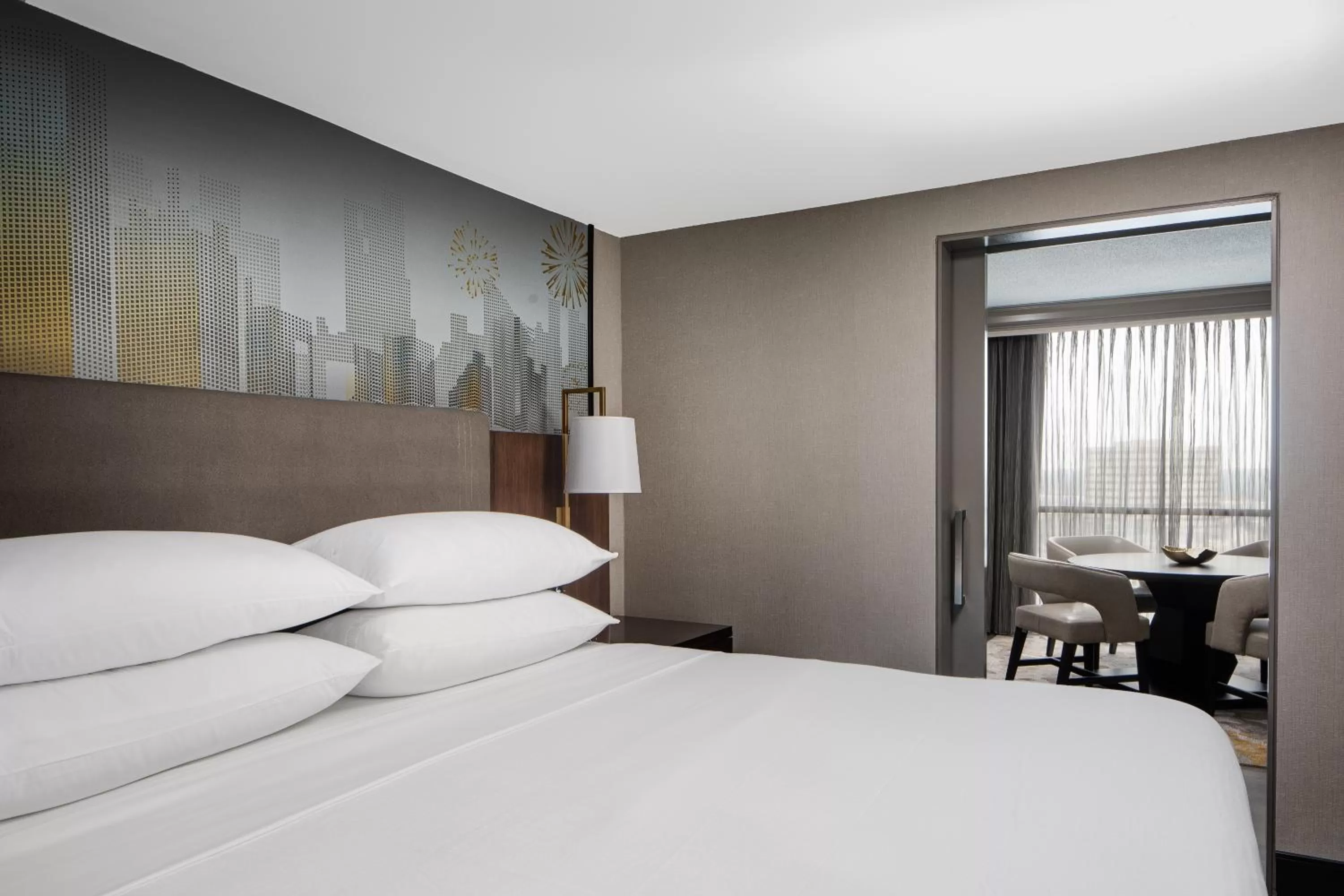 Bedroom, Bed in Dallas-Addison Marriott Quorum by the Galleria