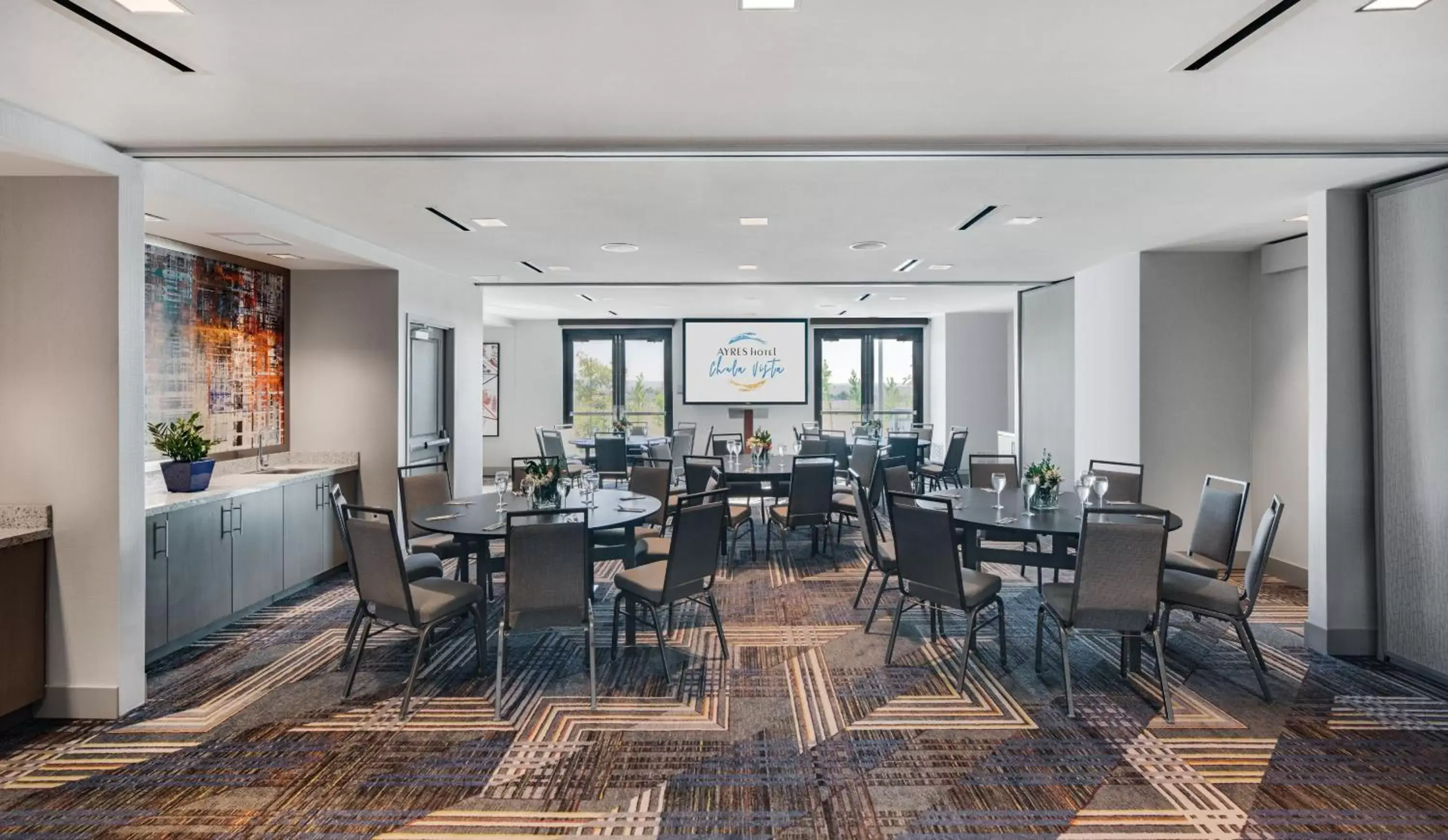 Business facilities, Restaurant/Places to Eat in Ayres Hotel San Diego South - Chula Vista