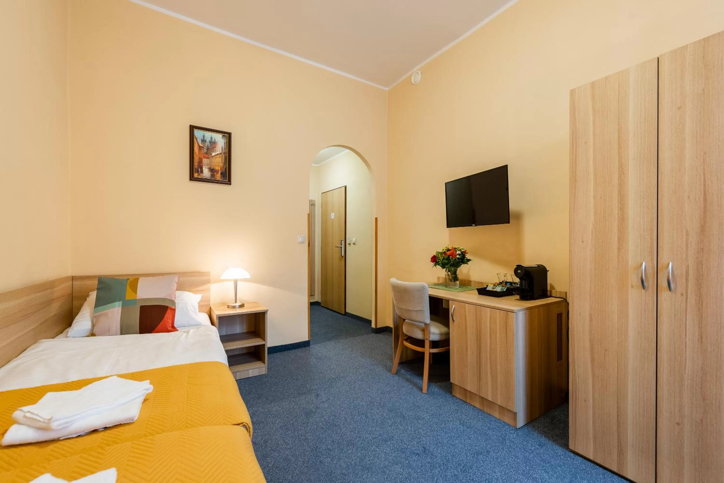 Spring, Bed in Hotel Libero