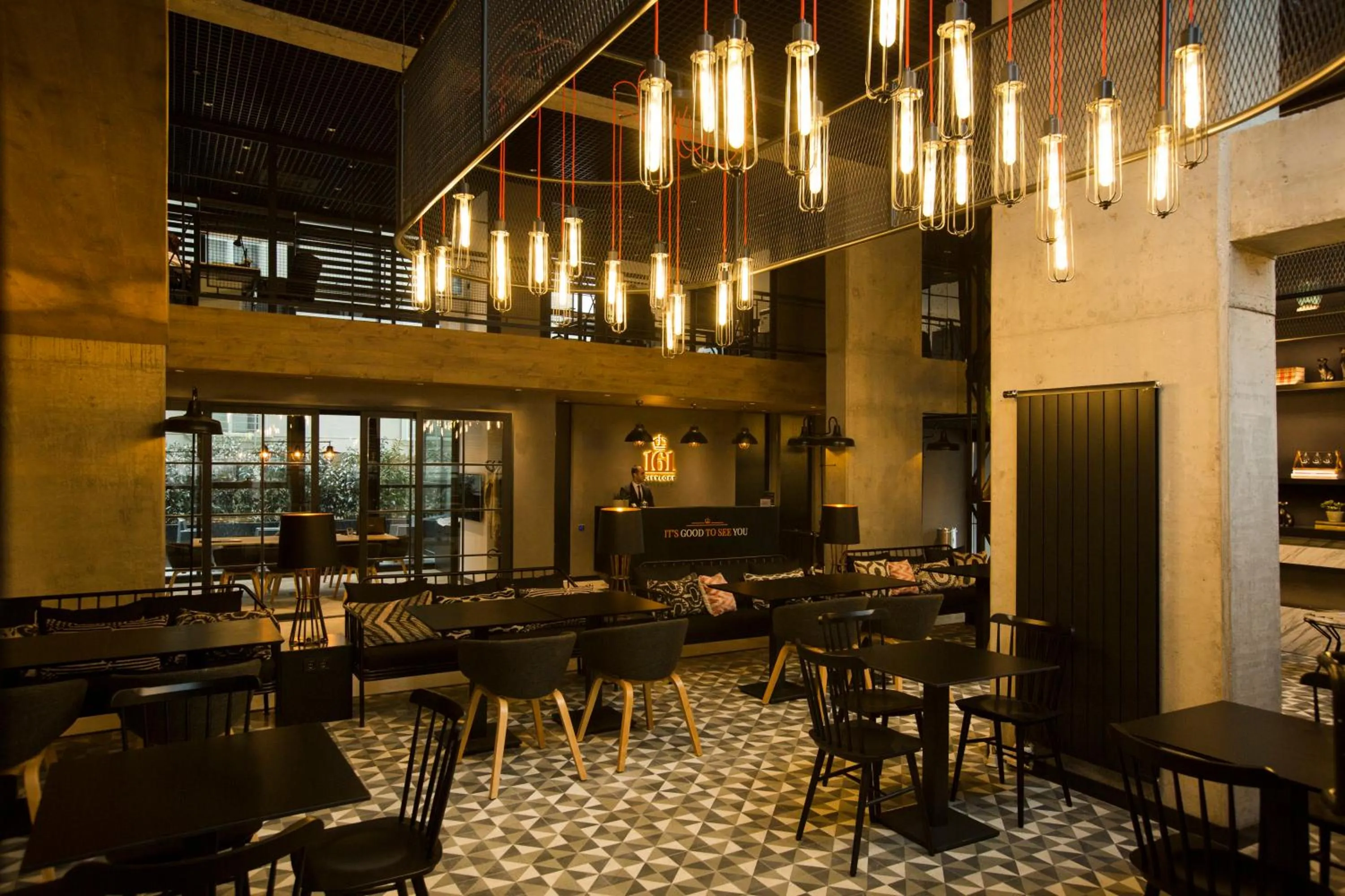 Restaurant/places to eat in Cityloft 161