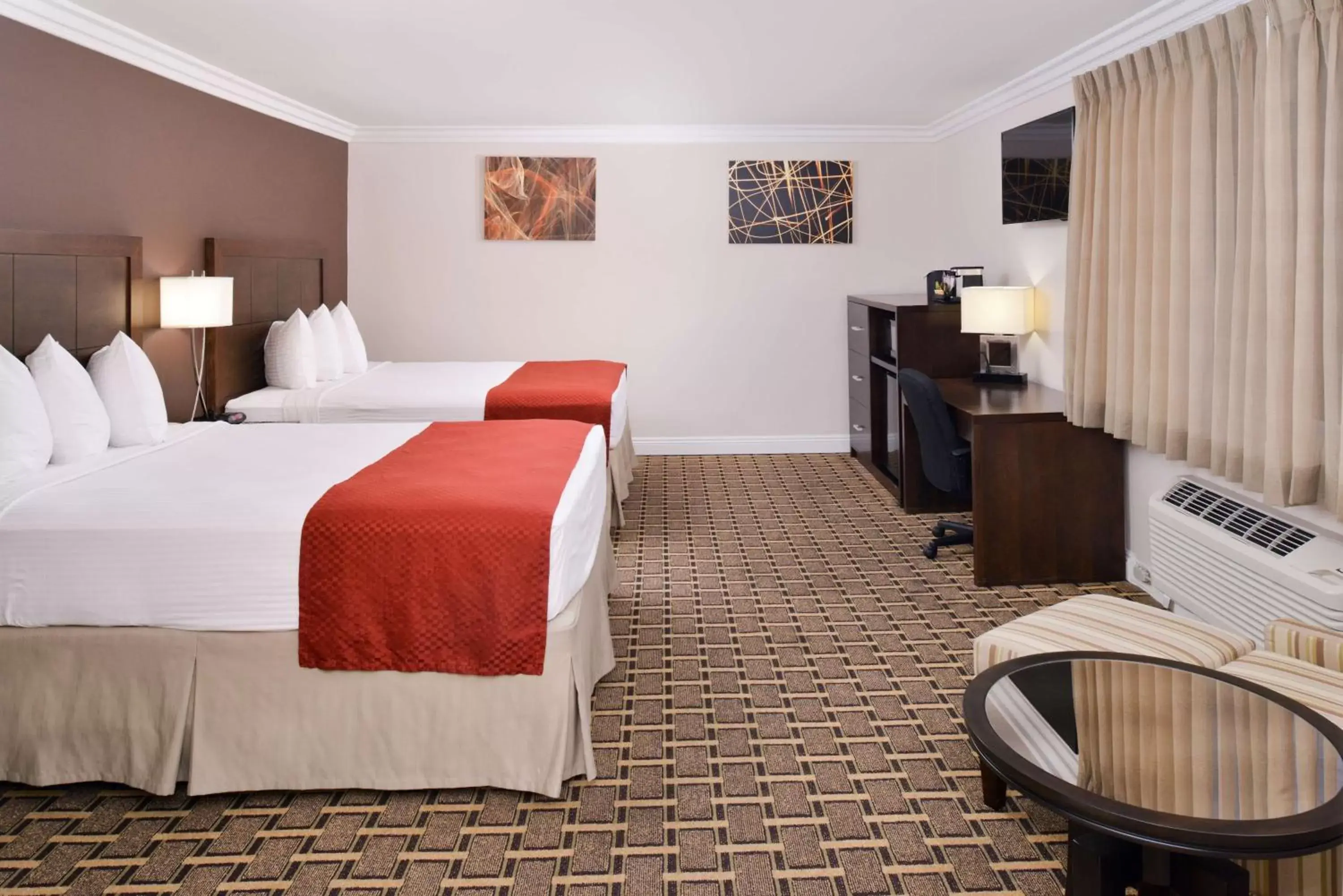 Deluxe Queen Room with Two Queen Beds - Non-Smoking in Best Western Plus LA Mid-Town Hotel