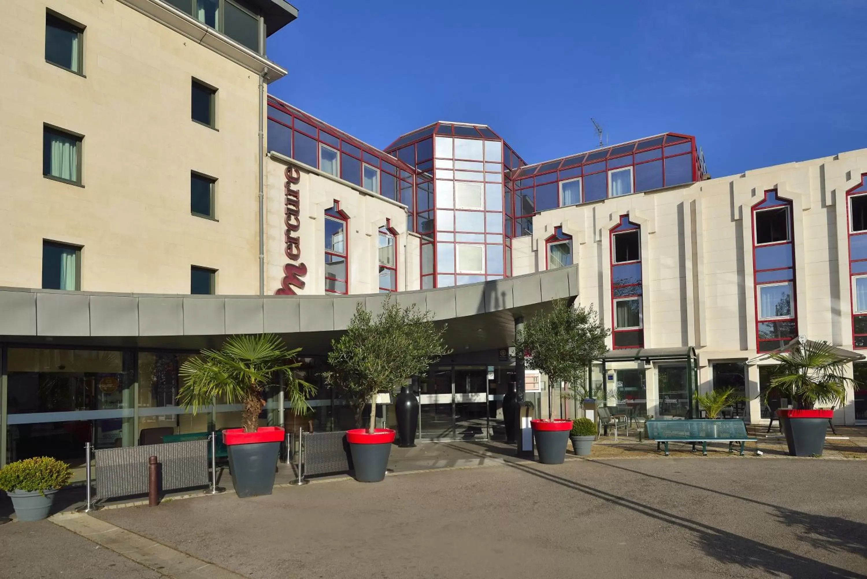 Facade/entrance, Property Building in Mercure Rouen Centre Champ de Mars