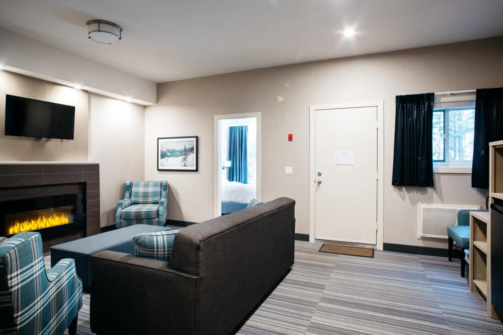 Living room in Mountaineer Lodge