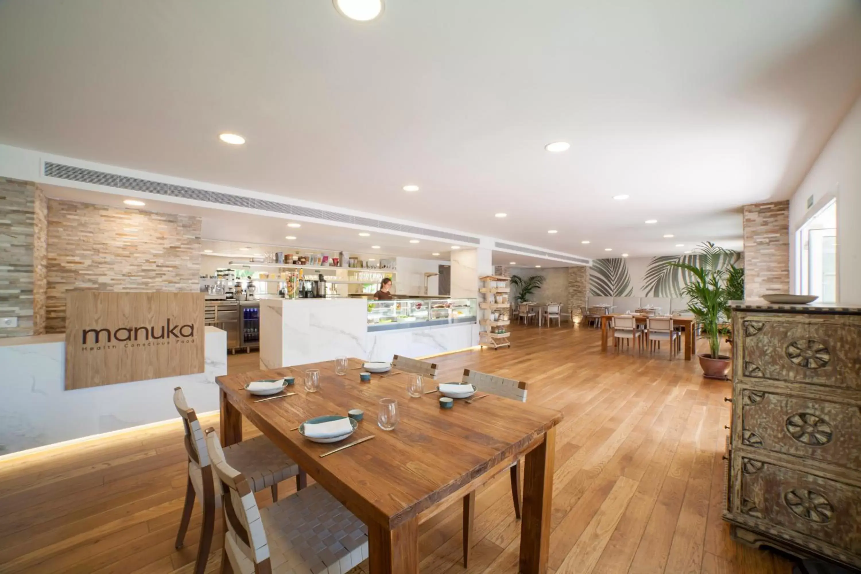 Restaurant/Places to Eat in Alanda Marbella Hotel