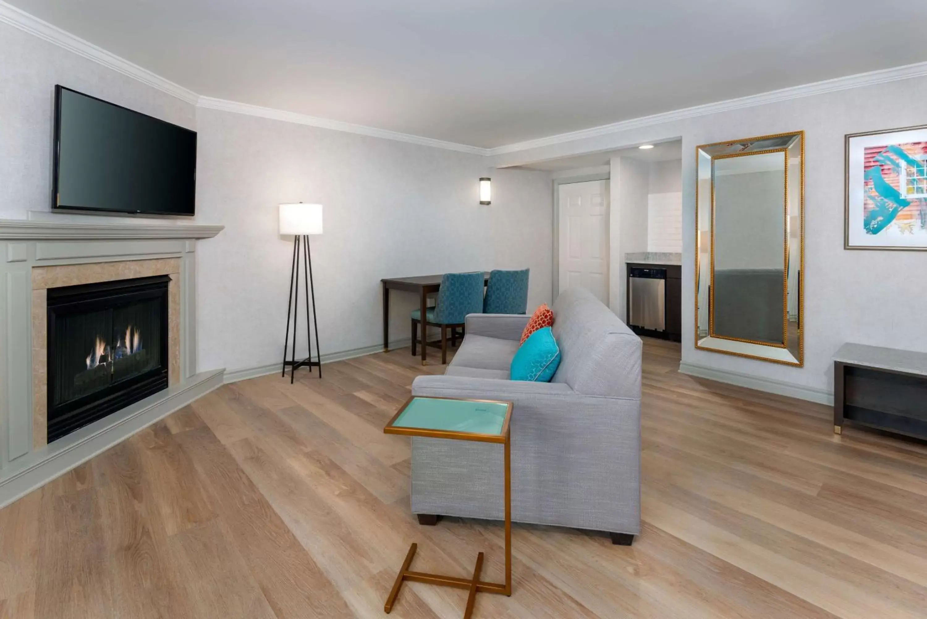 Living room, Seating Area in Hampton Inn Buffalo-Williamsville