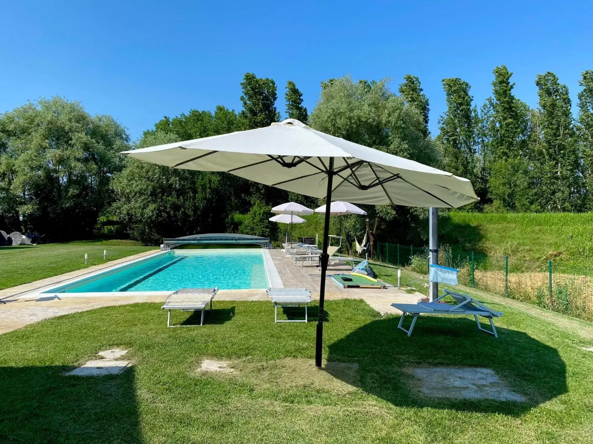 Swimming Pool in La Casa di Valeria - Modena