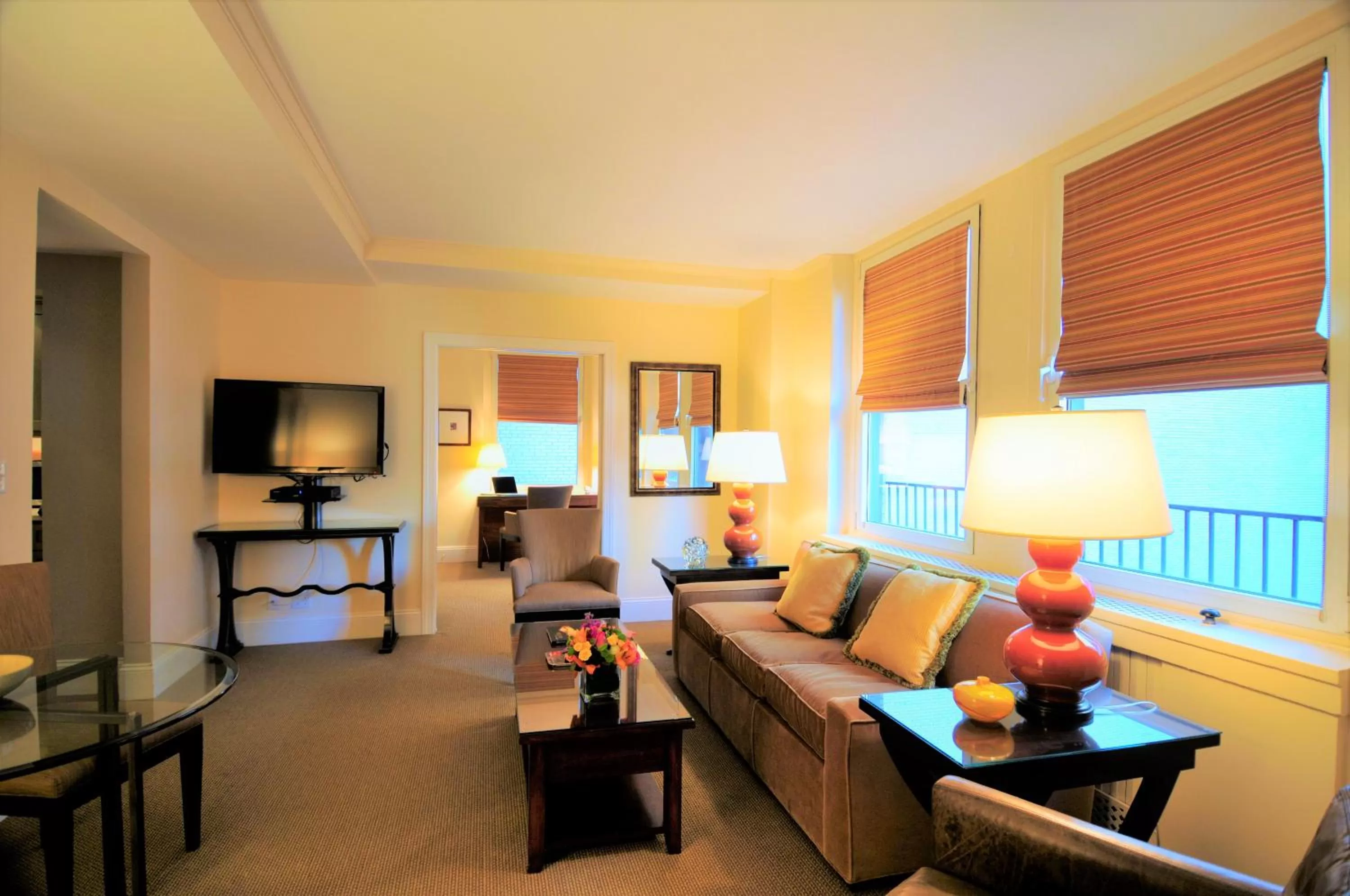 Seating area in Lombardy Hotel