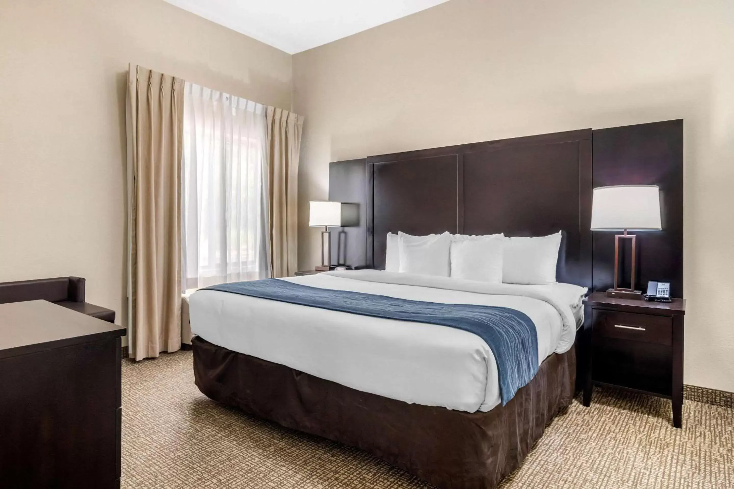 Bedroom, Room Photo in Comfort Inn & Suites Atlanta Smyrna