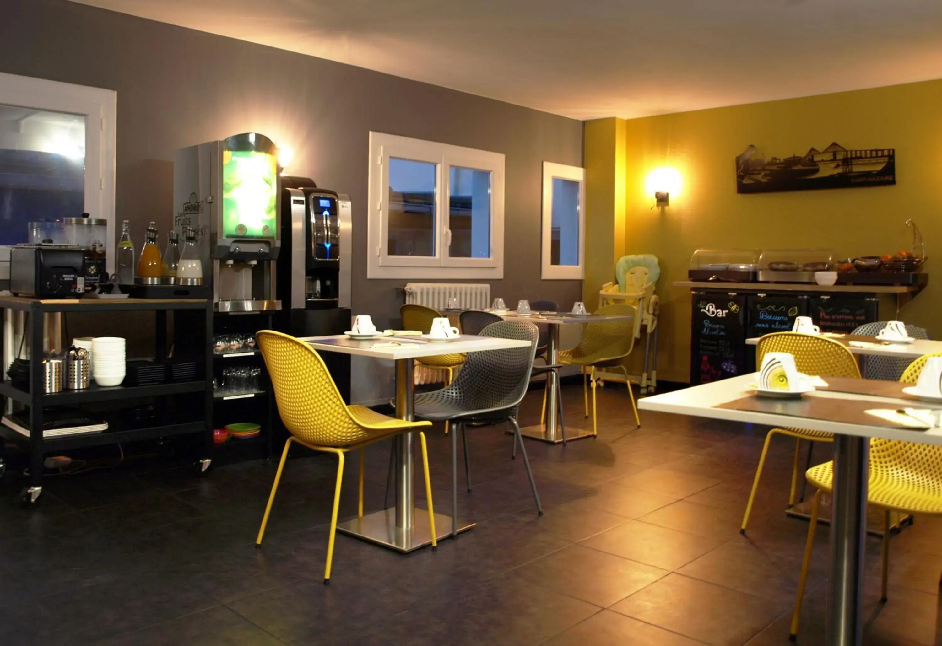 Breakfast, Restaurant/Places to Eat in The Originals City, Hotel de l'Europe, Saint-Nazaire