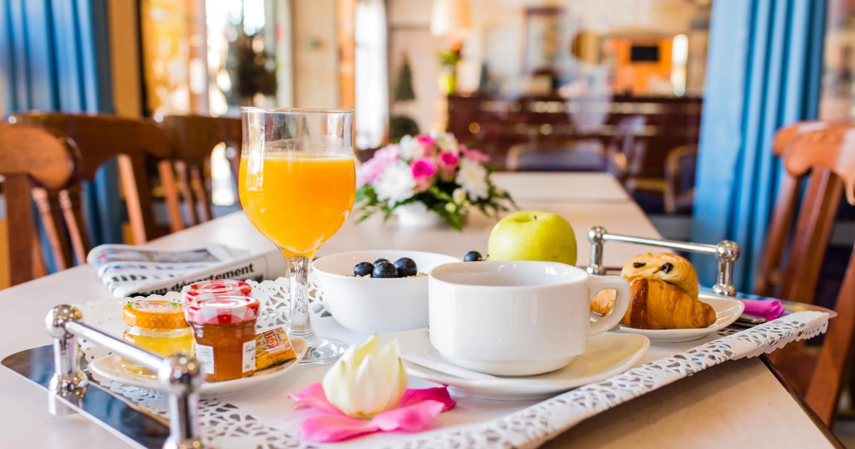 Food and drinks in Hôtel Ariane