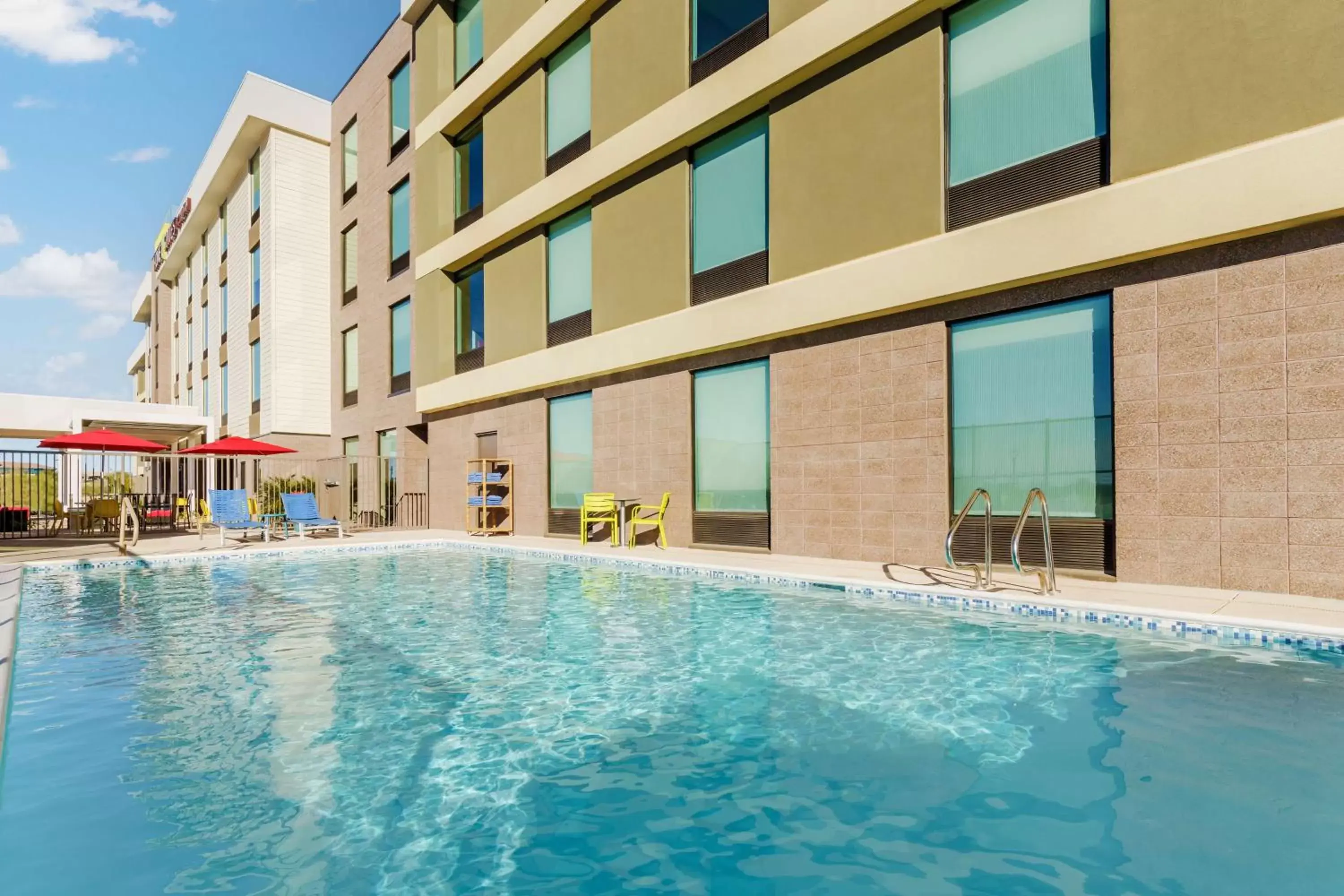 Pool view, Swimming Pool in Home2 Suites By Hilton North Scottsdale Near Mayo Clinic