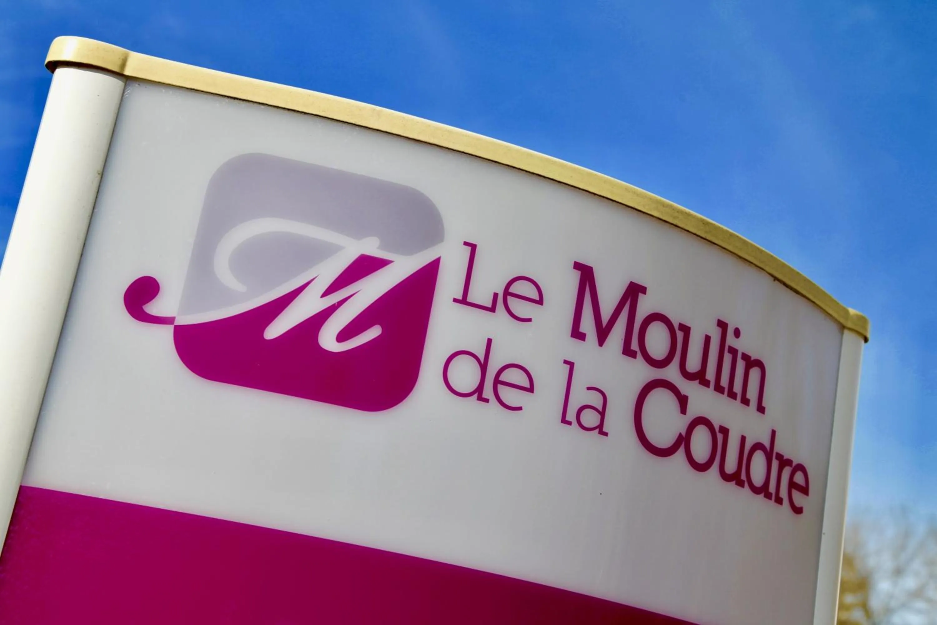 Property logo or sign in Logis Hôtel Restaurant Le Moulin de la Coudre