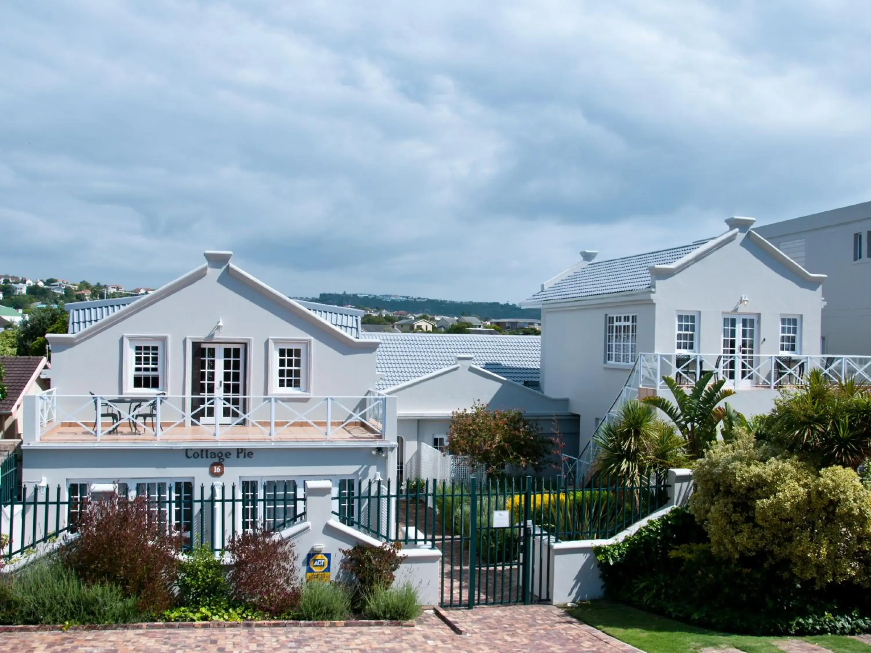 Facade/entrance, Property Building in Robberg Beach Lodge - Lion Roars Hotels & Lodges