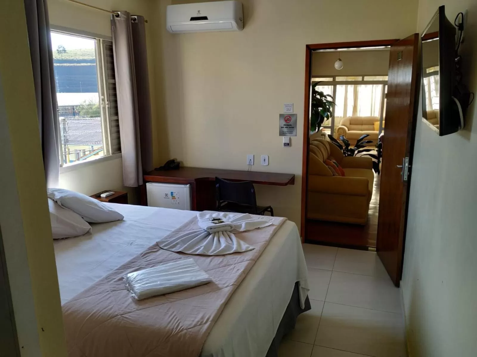 Photo of the whole room, Bed in Hotel Garfo de Ouro