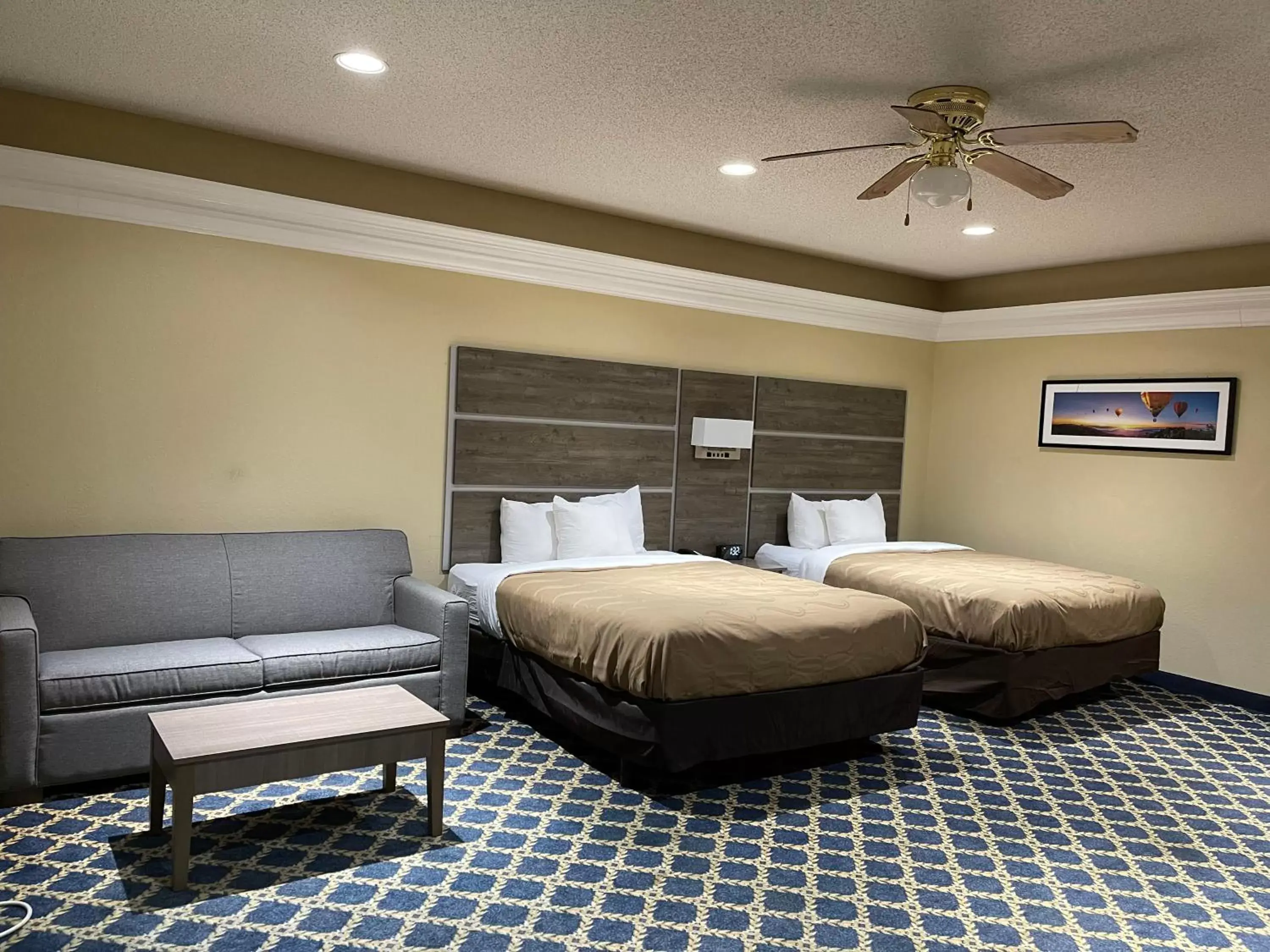 Bed in Quality Inn Thomasville-Northpark