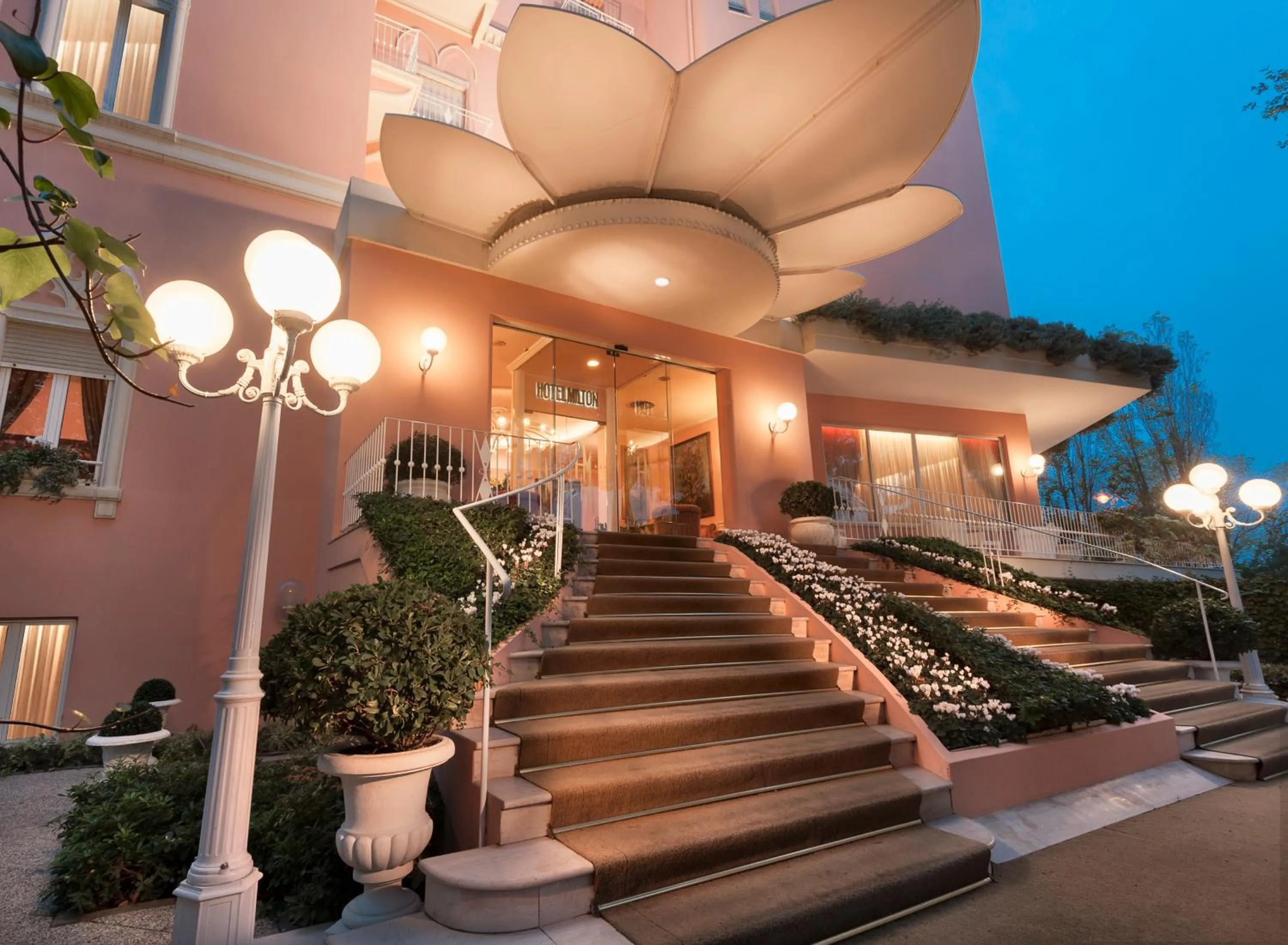 Facade/entrance in Hotel Milton Rimini