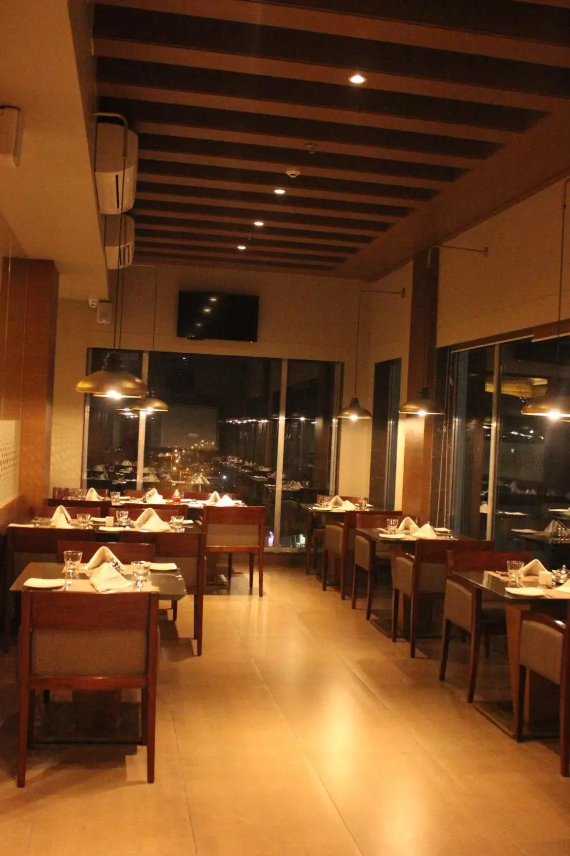 Restaurant/Places to Eat in The Fern An Ecotel Hotel Vadodara