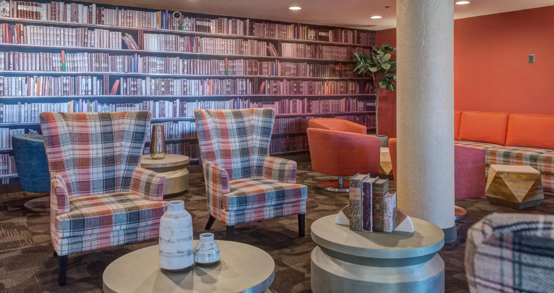 Lobby or reception, Library in LivINN Hotel Cincinnati North/ Sharonville