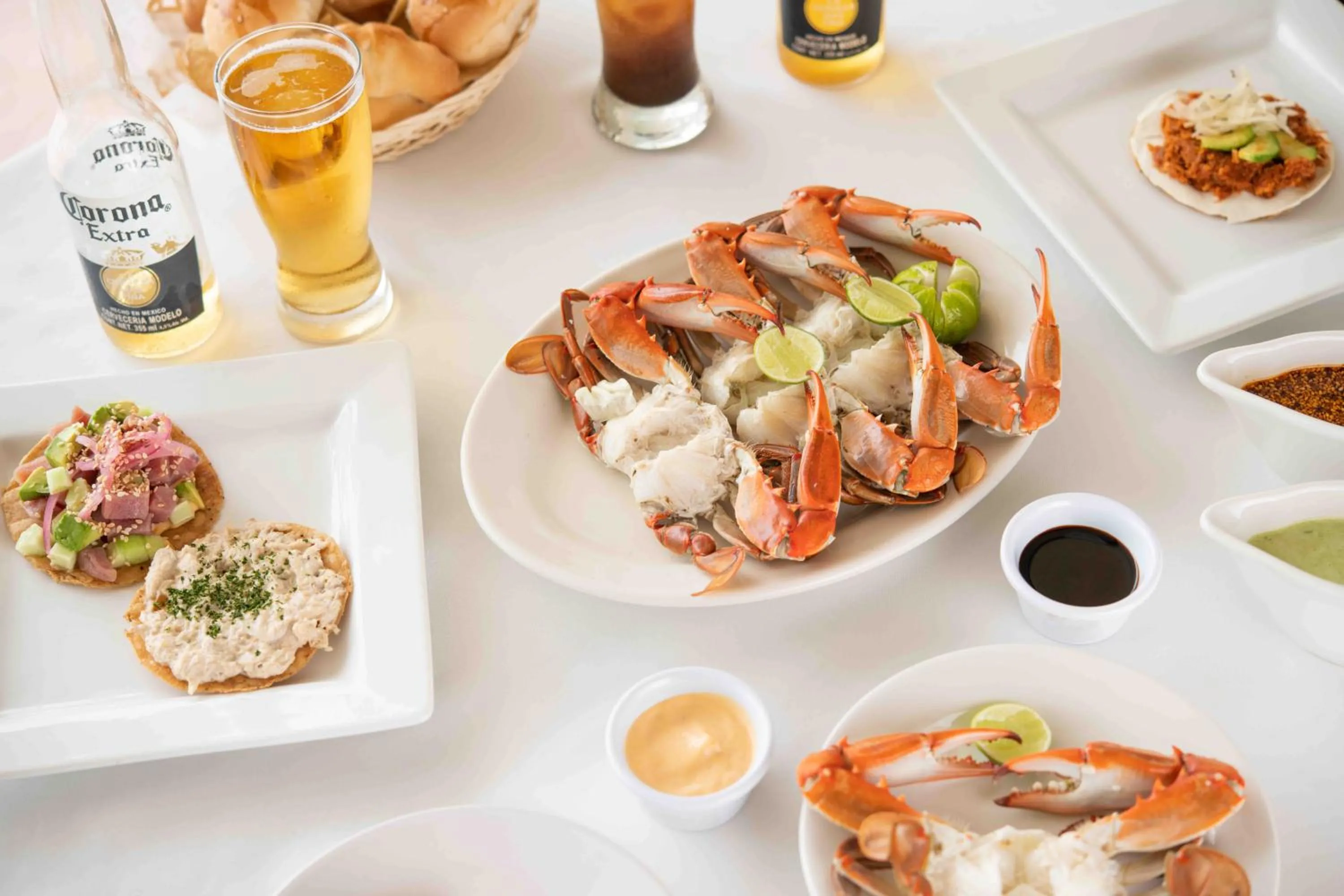 Food and drinks in Hotel Arenas del Mar Resort