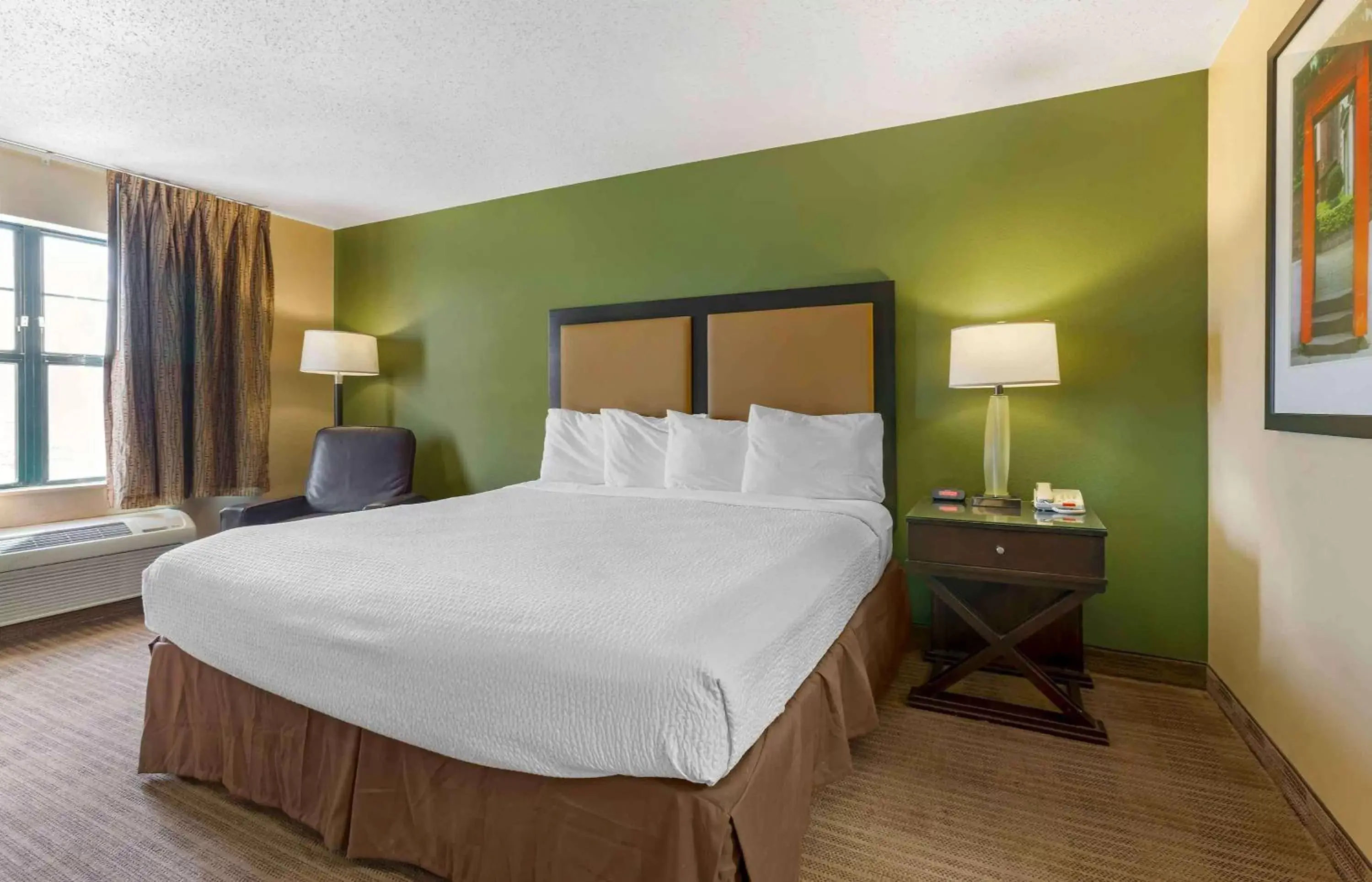 Bedroom, Bed in Extended Stay America Suites - Albuquerque - Rio Rancho