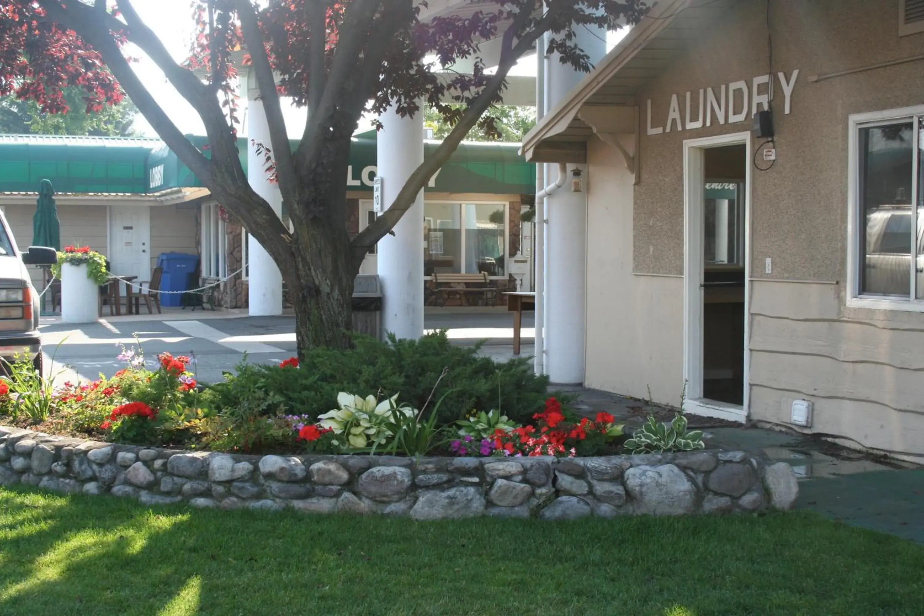 Facade/entrance, Property Building in Okanagan Seasons Resort