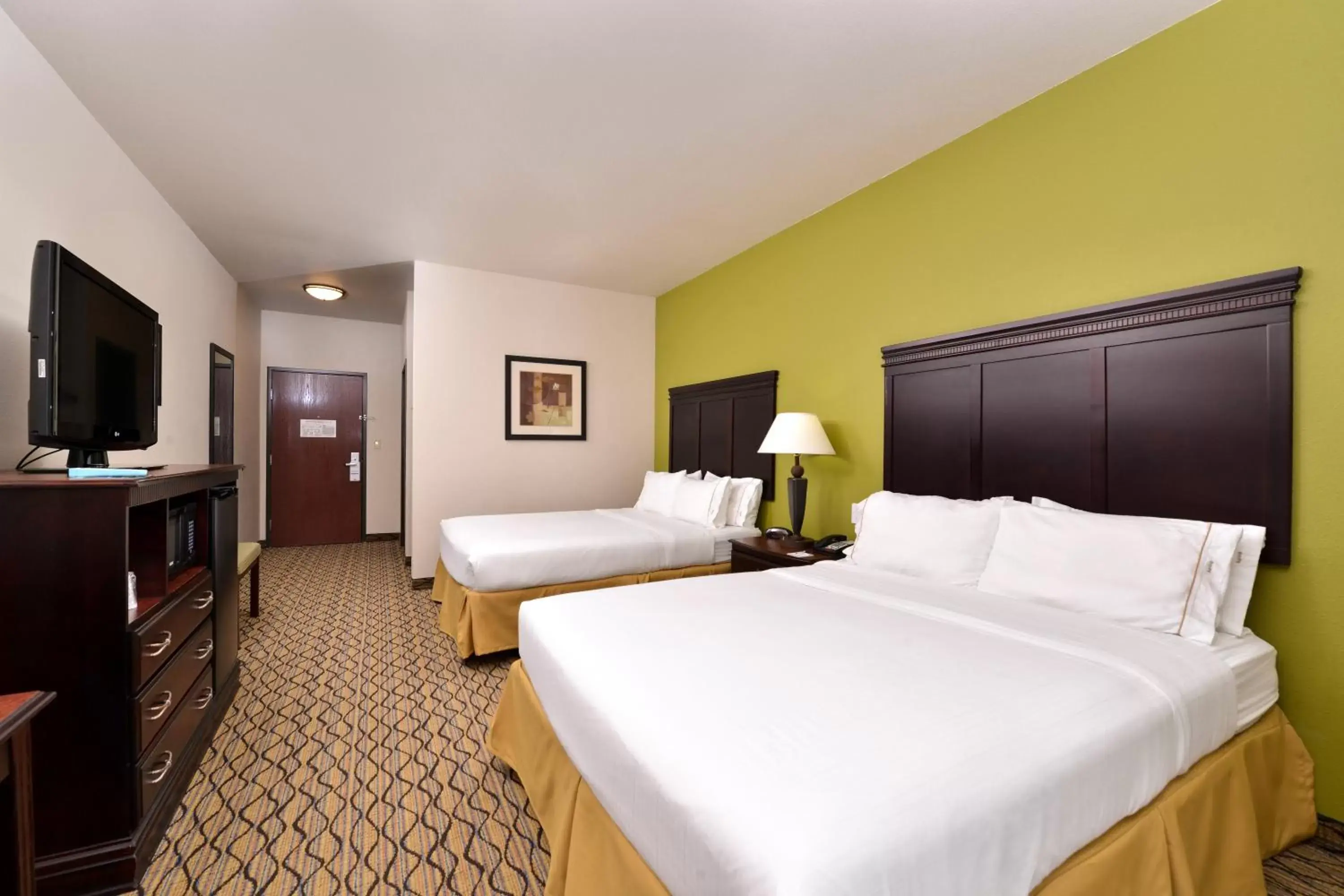 Photo of the whole room, Bed in Holiday Inn Express Hotel & Suites Sherman Highway 75 by IHG Photo of the whole room, Bed in Holiday Inn Express Hotel & Suites Sherman Highway 75 by IHG