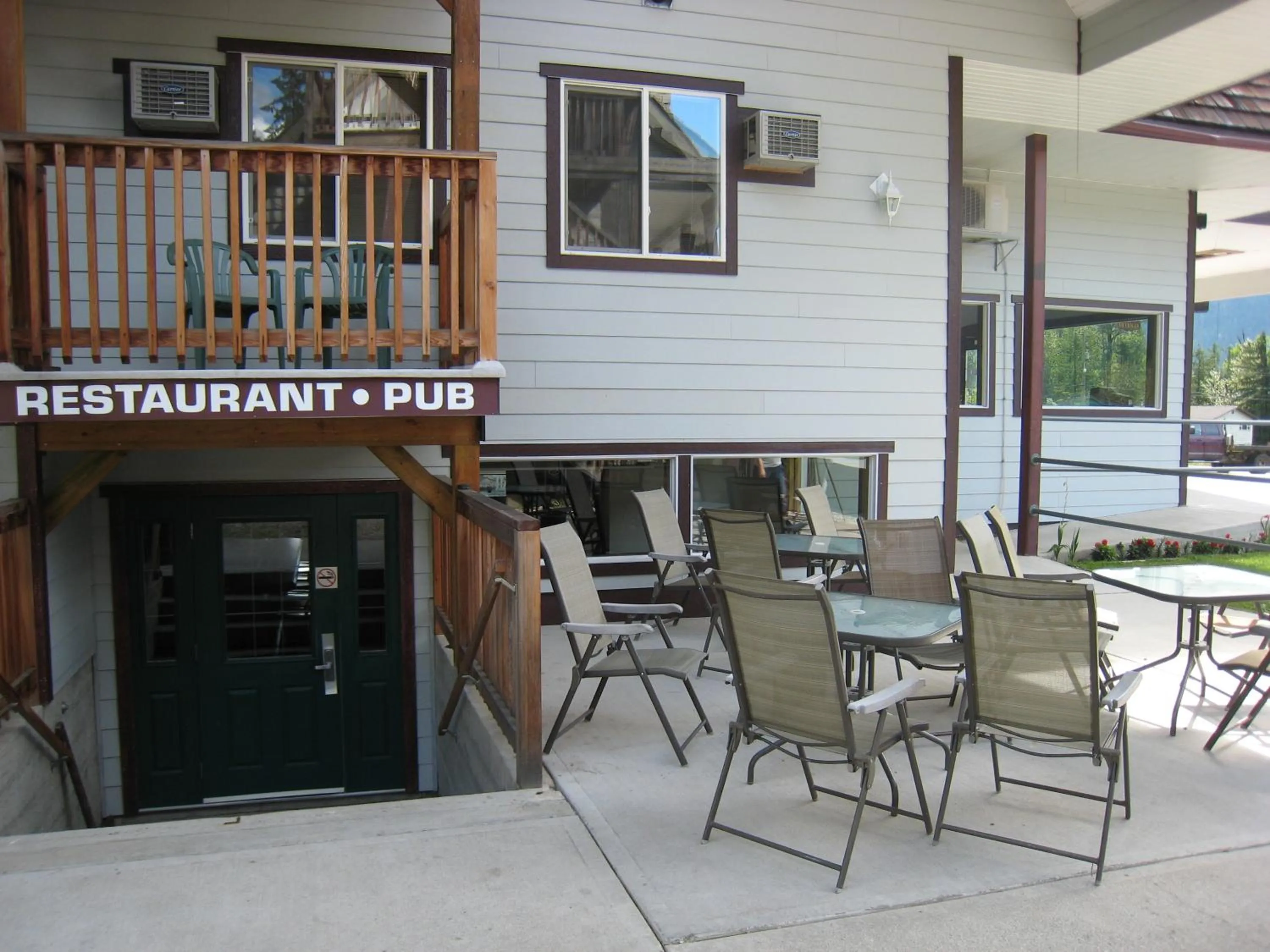 Patio in Peaks Lodge