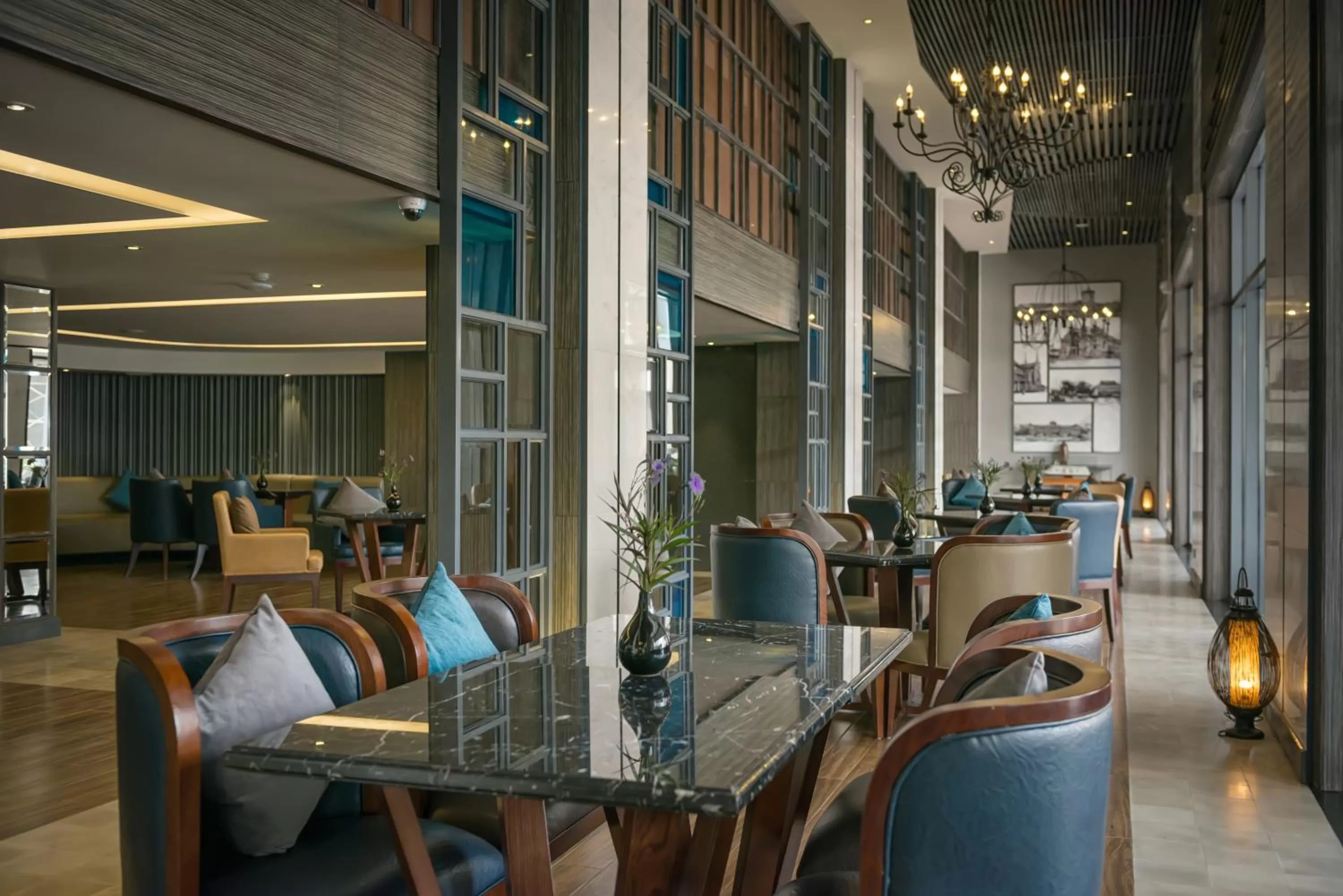 Lobby or reception in Paradise Suites Hotel