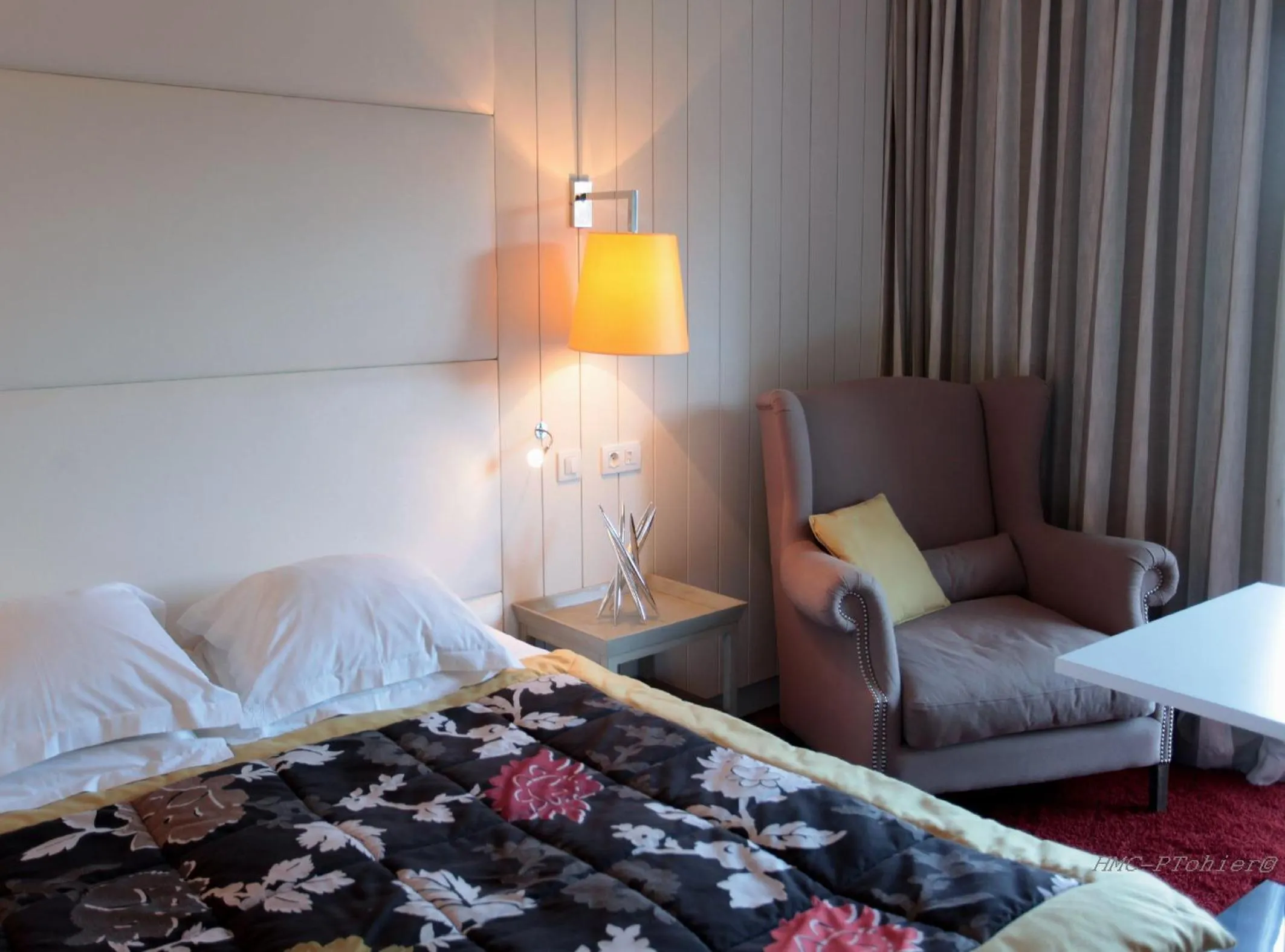 Bed in Hôtel et Résidence de Chiberta et du Golf