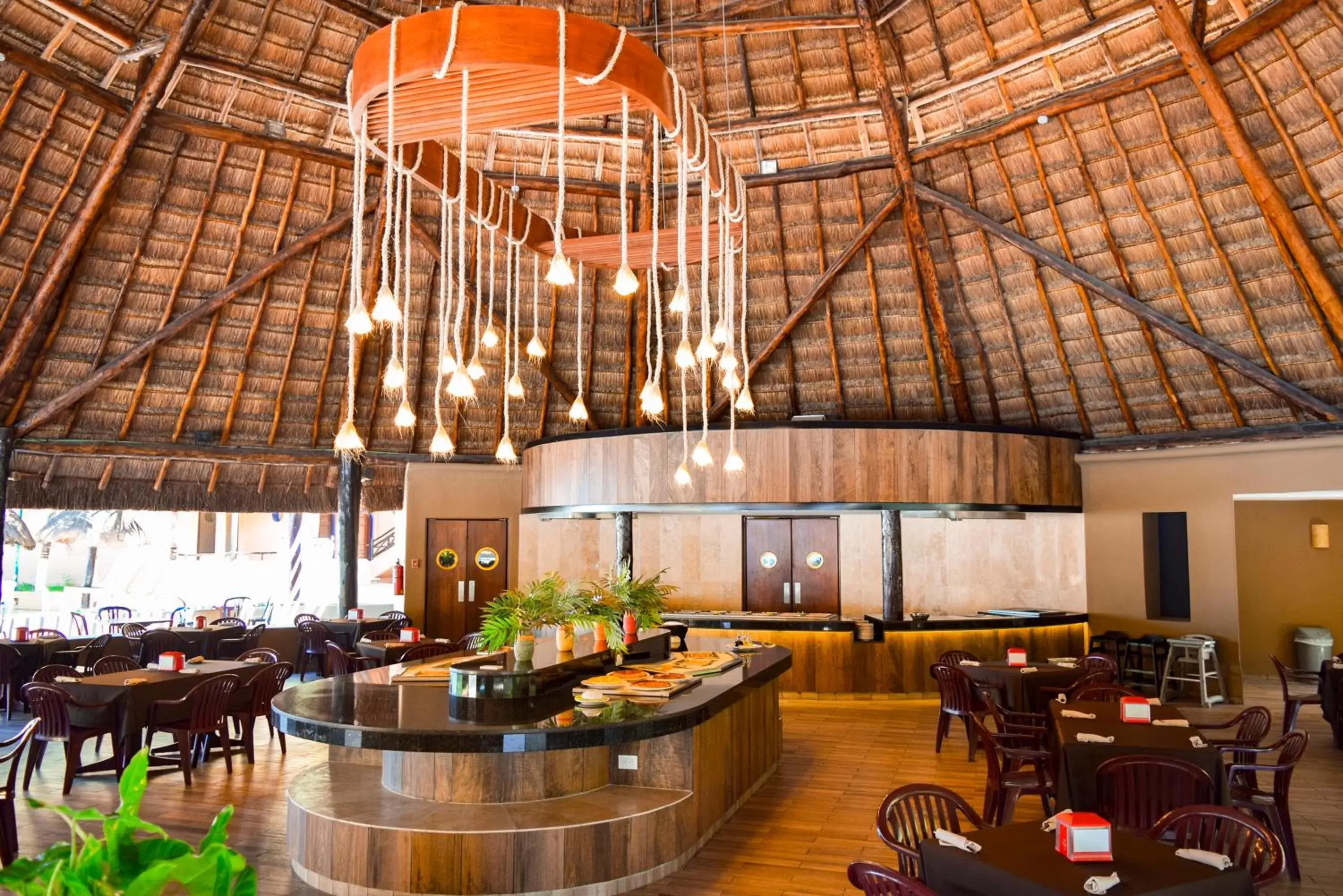 Restaurant/Places to Eat in Reef Yucatán All Inclusive & Convention Center
