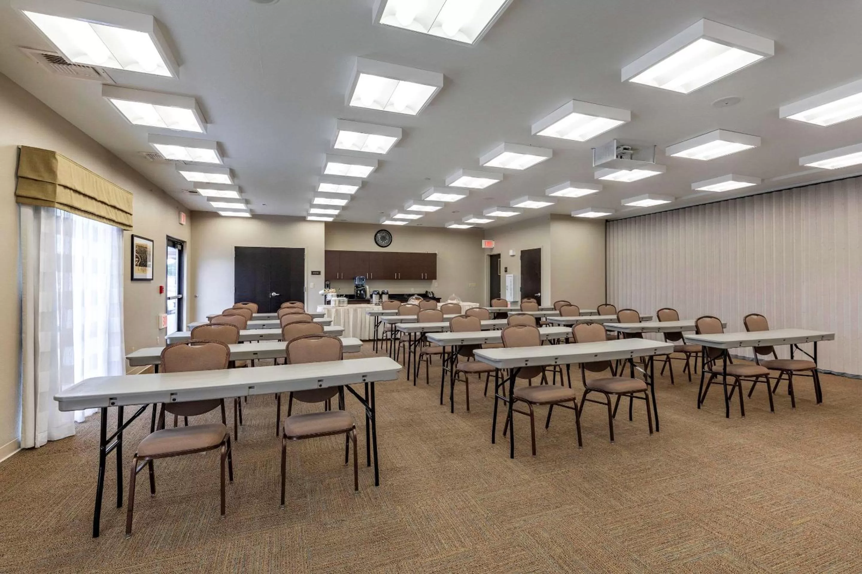 Meeting/conference room in Sleep Inn & Suites Miles City I-94
