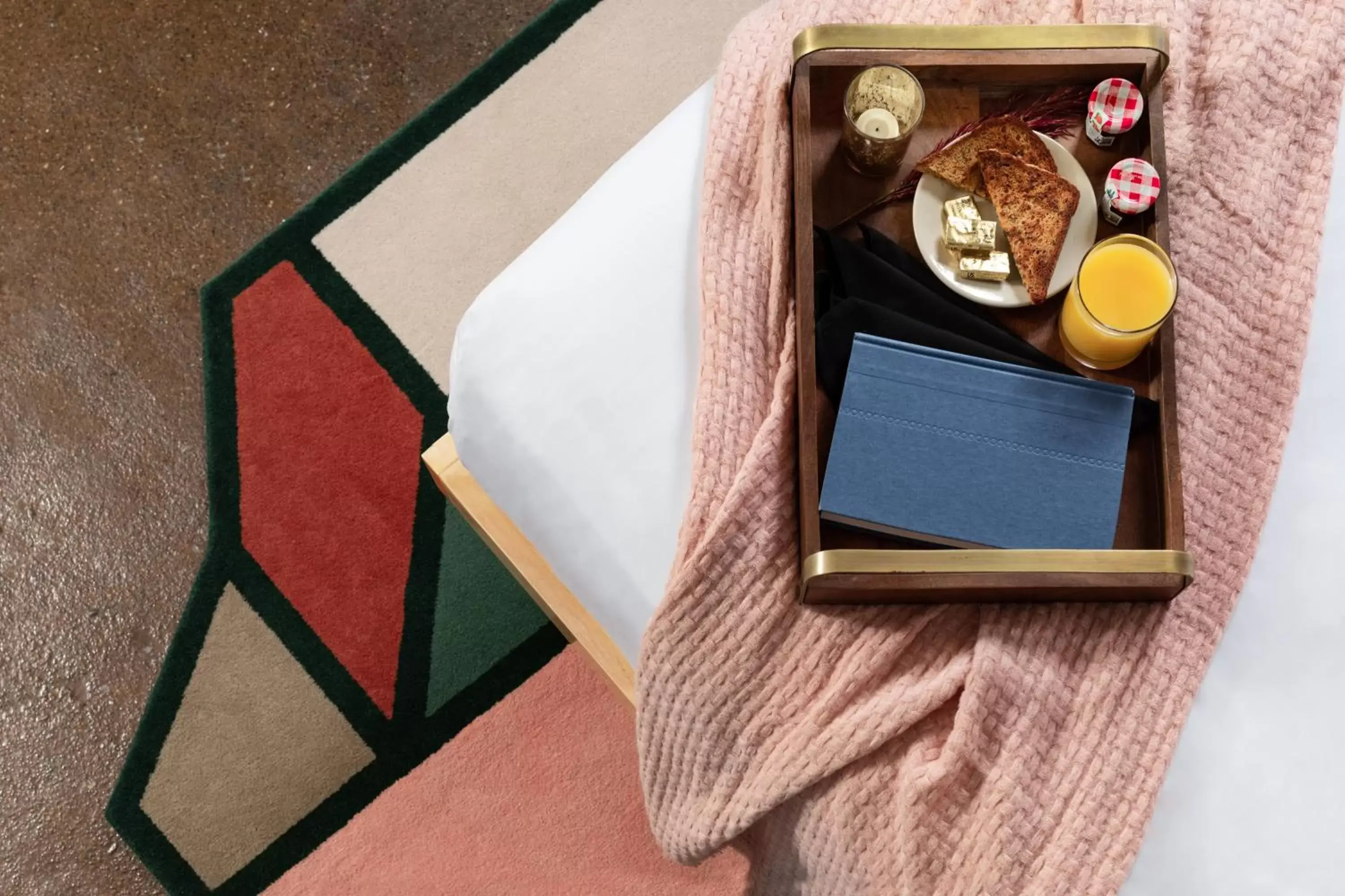 Food and drinks, Bed in Canvas Hotel Dallas Food and drinks, Bed in Canvas Hotel Dallas