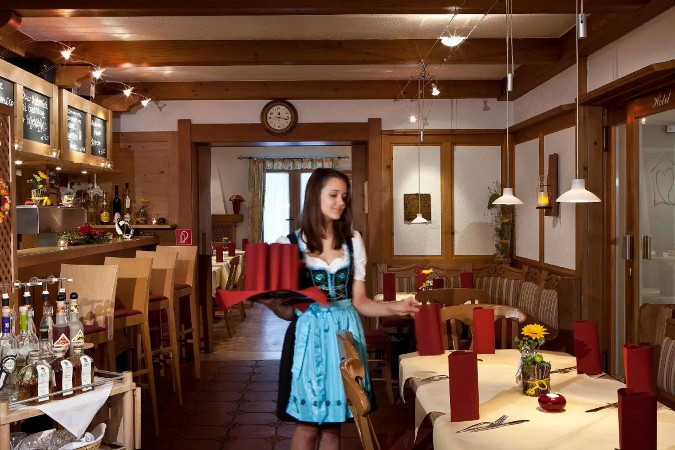 Restaurant/Places to Eat in Hotel Schiller