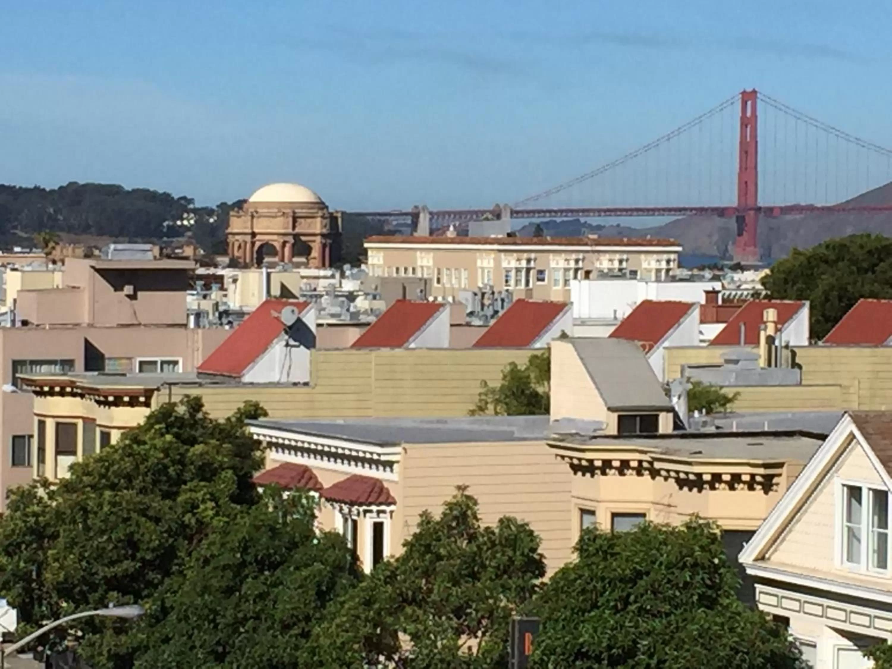 Landmark view in Coventry Motor Inn