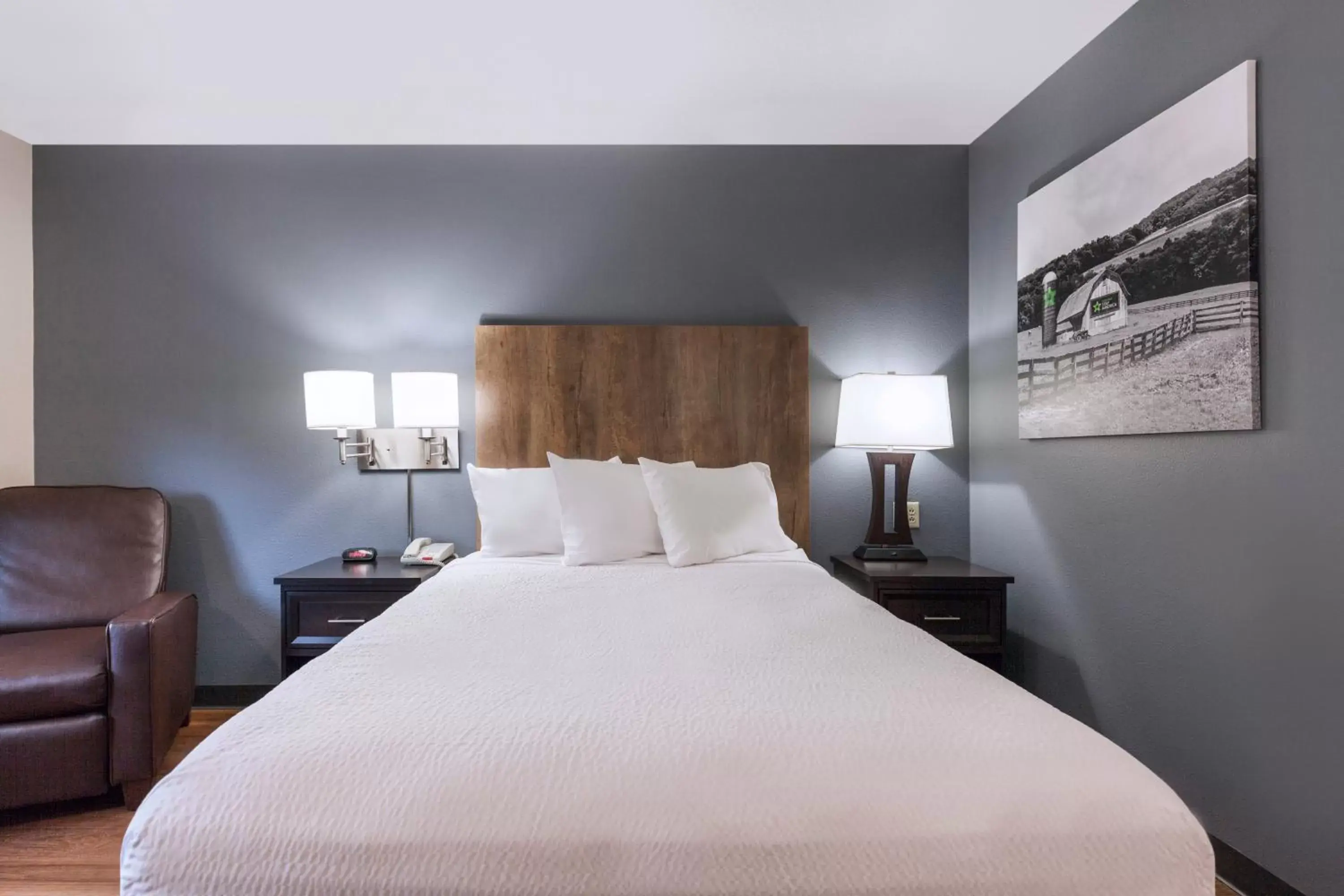 Bed in Extended Stay America Premier Suites - Nashville - Vanderbilt