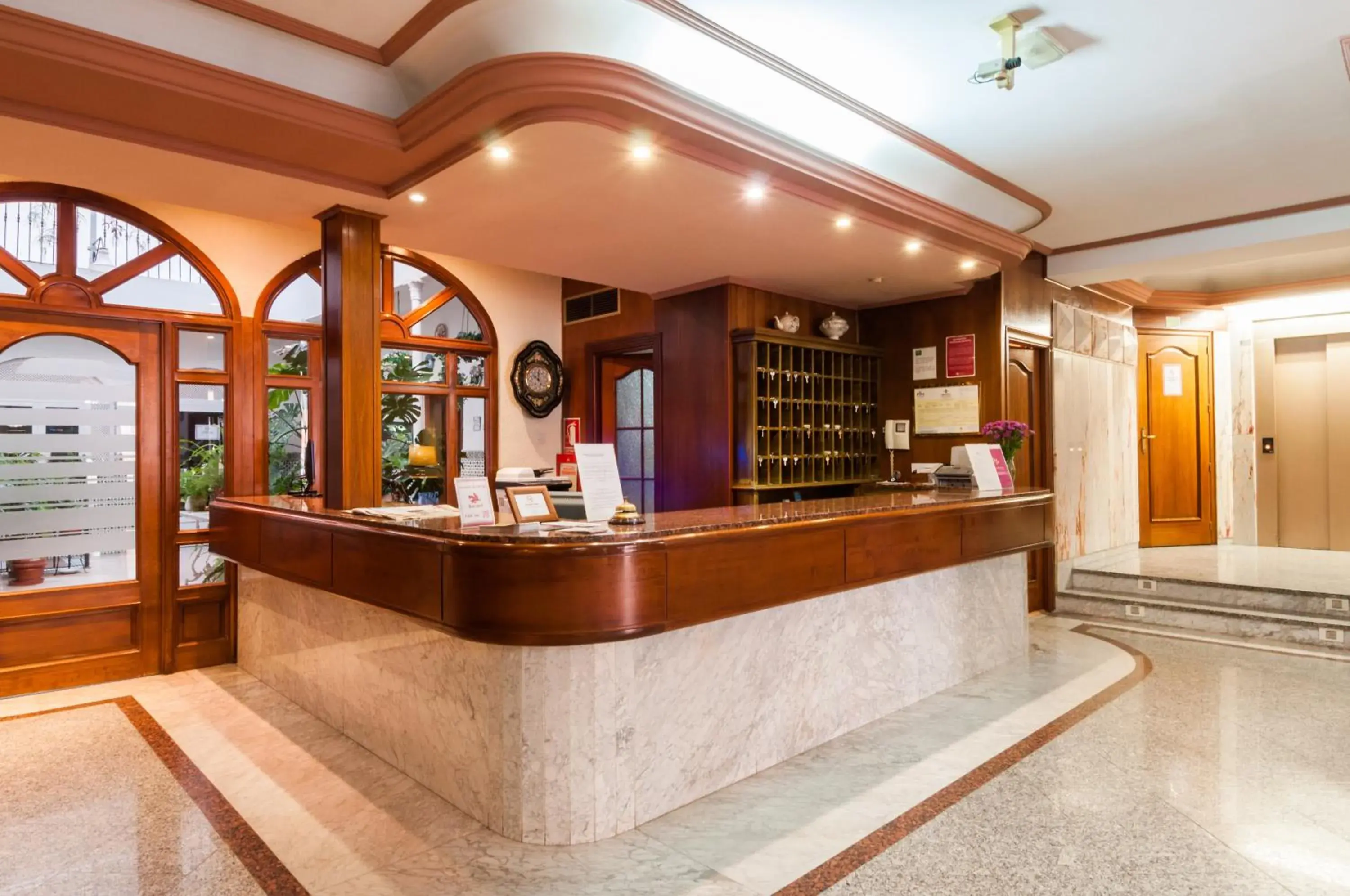 Lobby or reception in Hotel Victoria