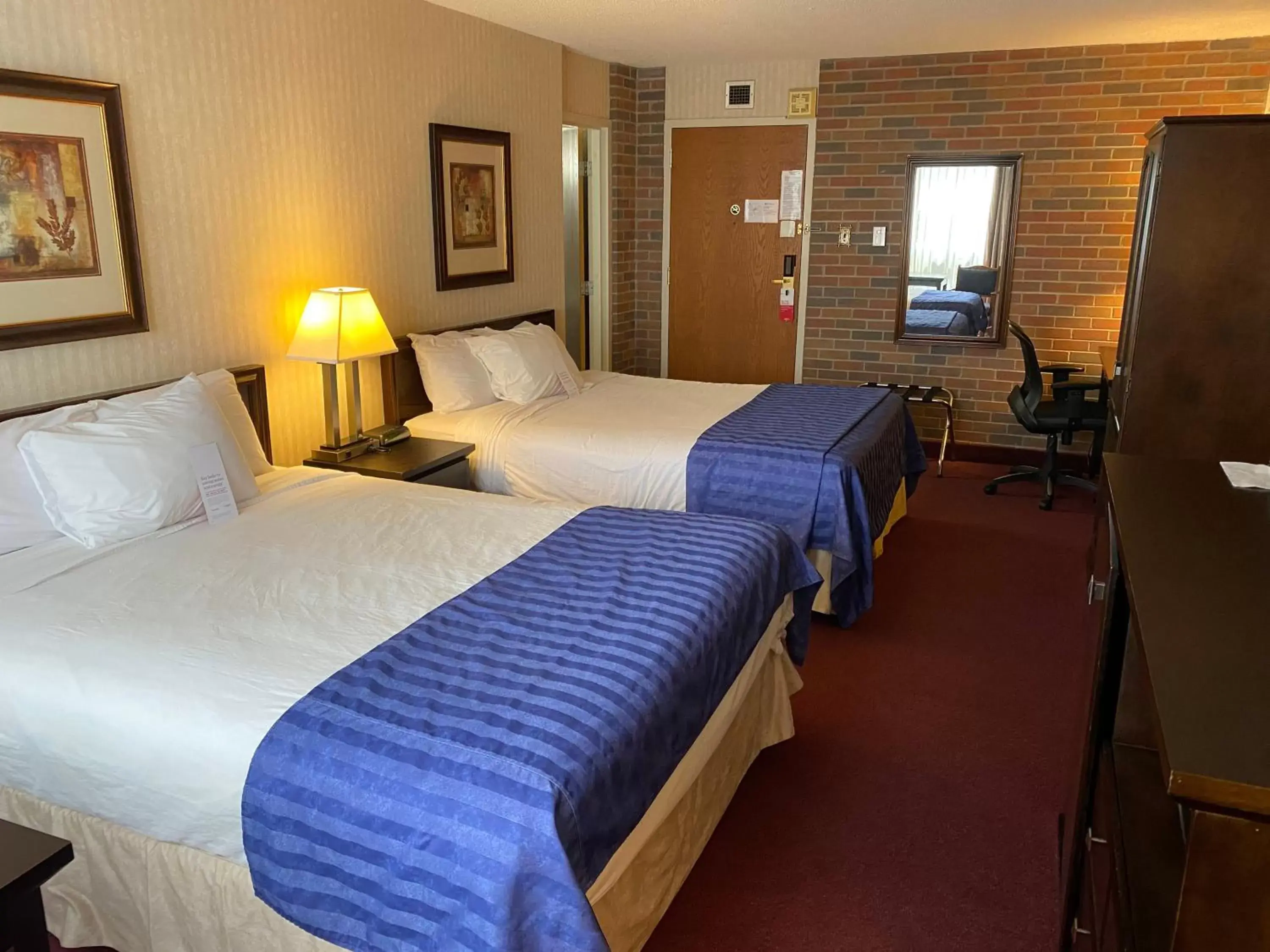 Bed in Ramada by Wyndham Lethbridge Bed in Ramada by Wyndham Lethbridge