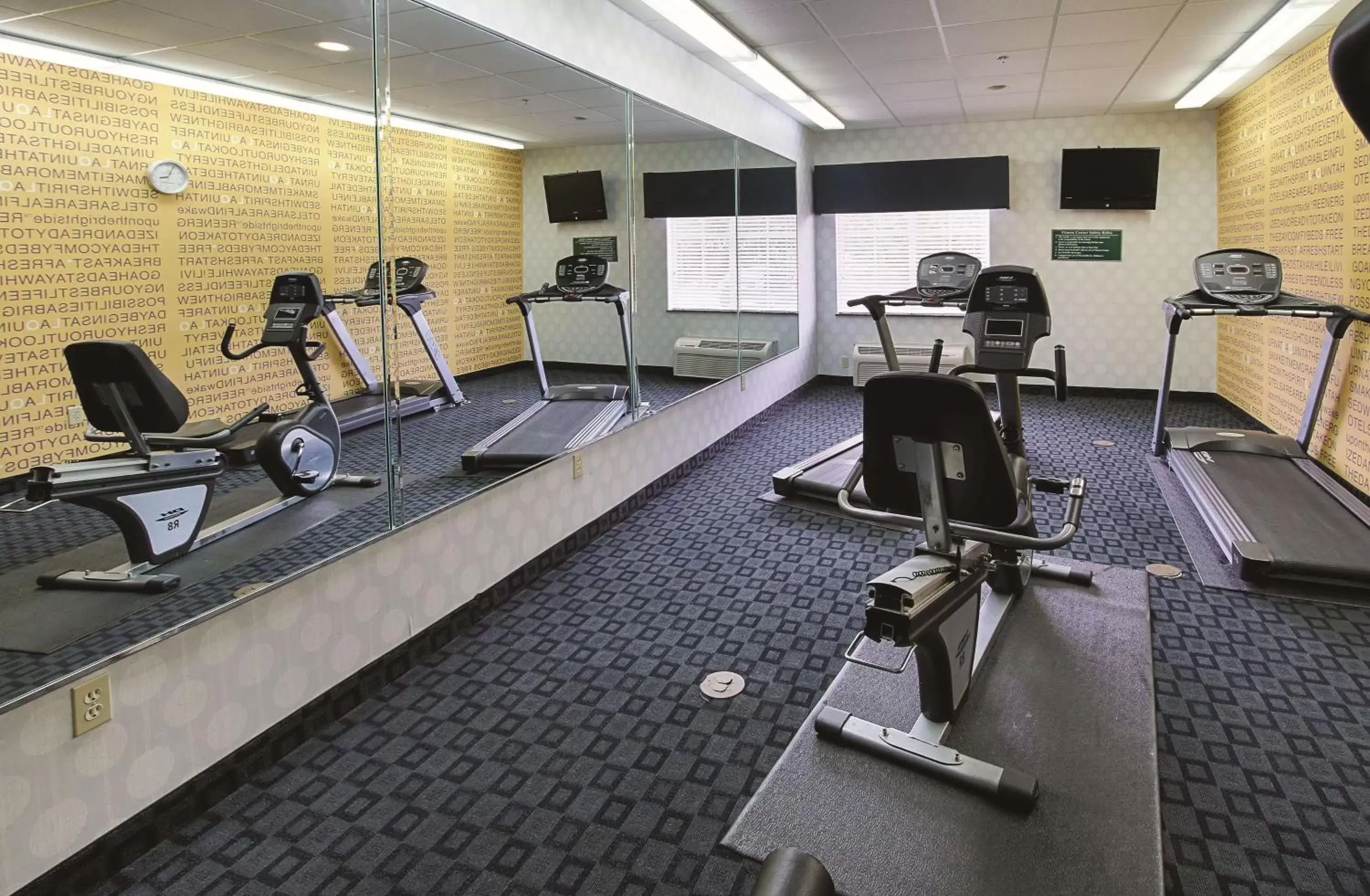 Fitness centre/facilities, Fitness Center/Facilities in La Quinta Inn & Suites by Wyndham South Dallas - Hutchins