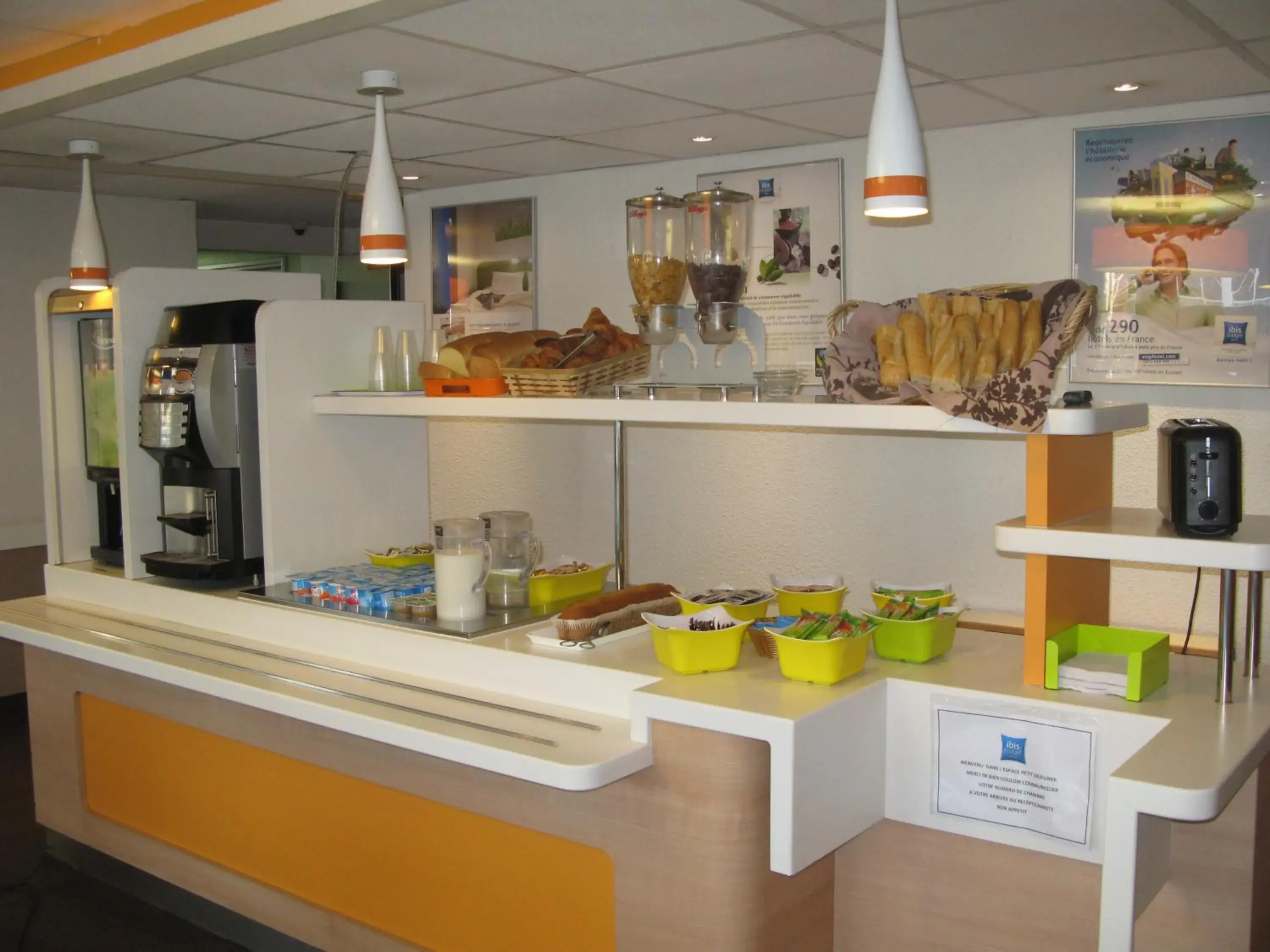 Restaurant/places to eat in ibis Budget Gennevilliers Asnieres