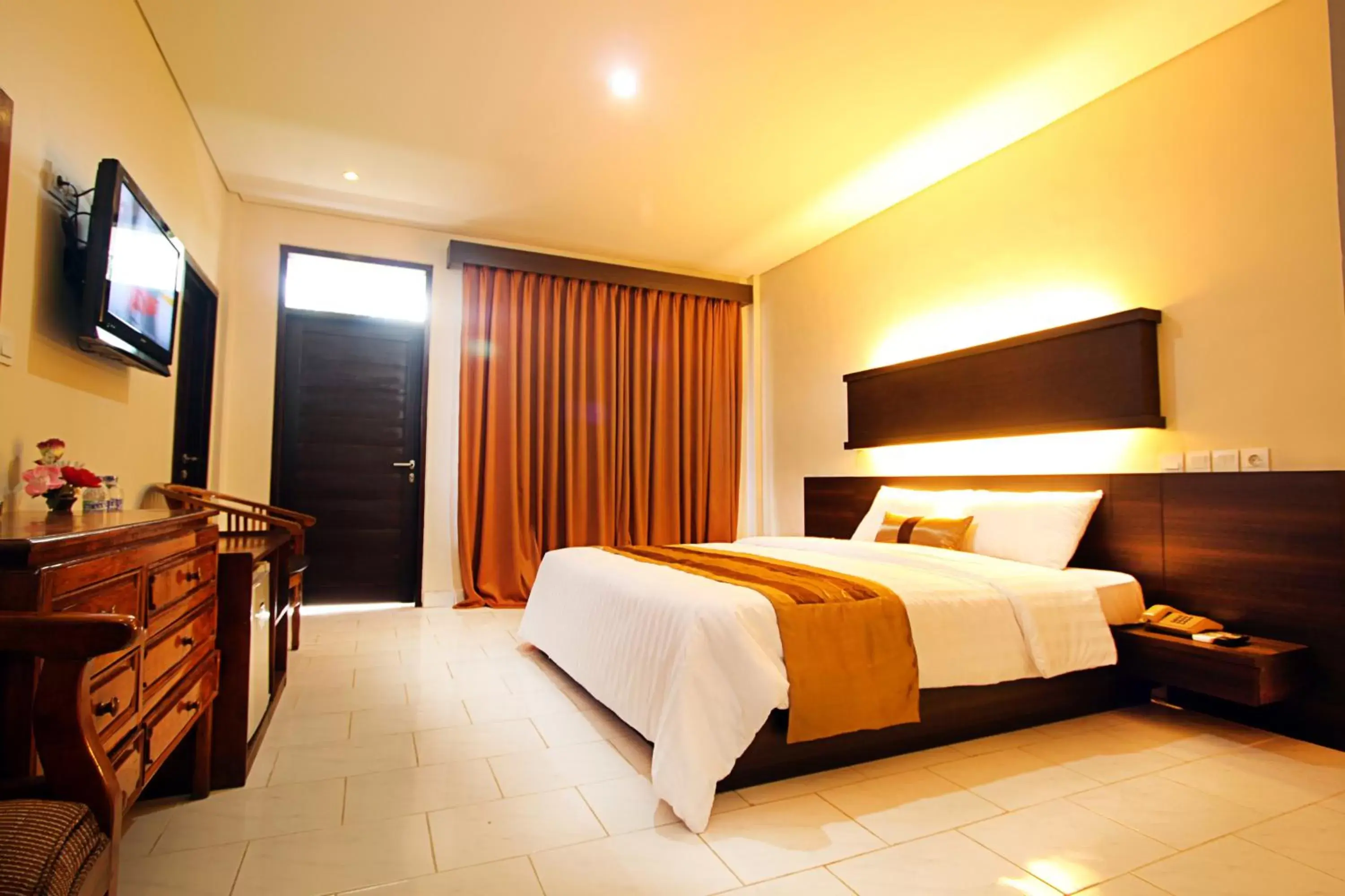 Photo of the whole room, Bed in Bakung Beach Resort