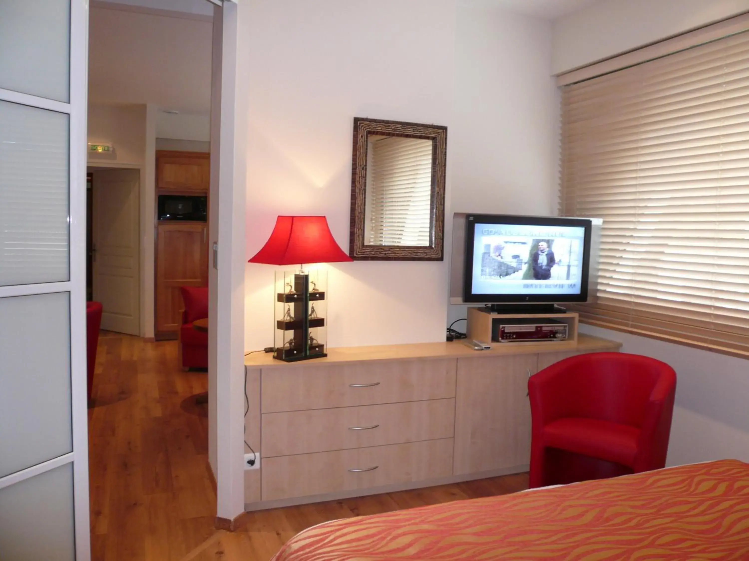 TV and multimedia, Seating Area in The Originals Boutique, Hotel Aquilon, Saint-Nazaire (Inter-Hotel)